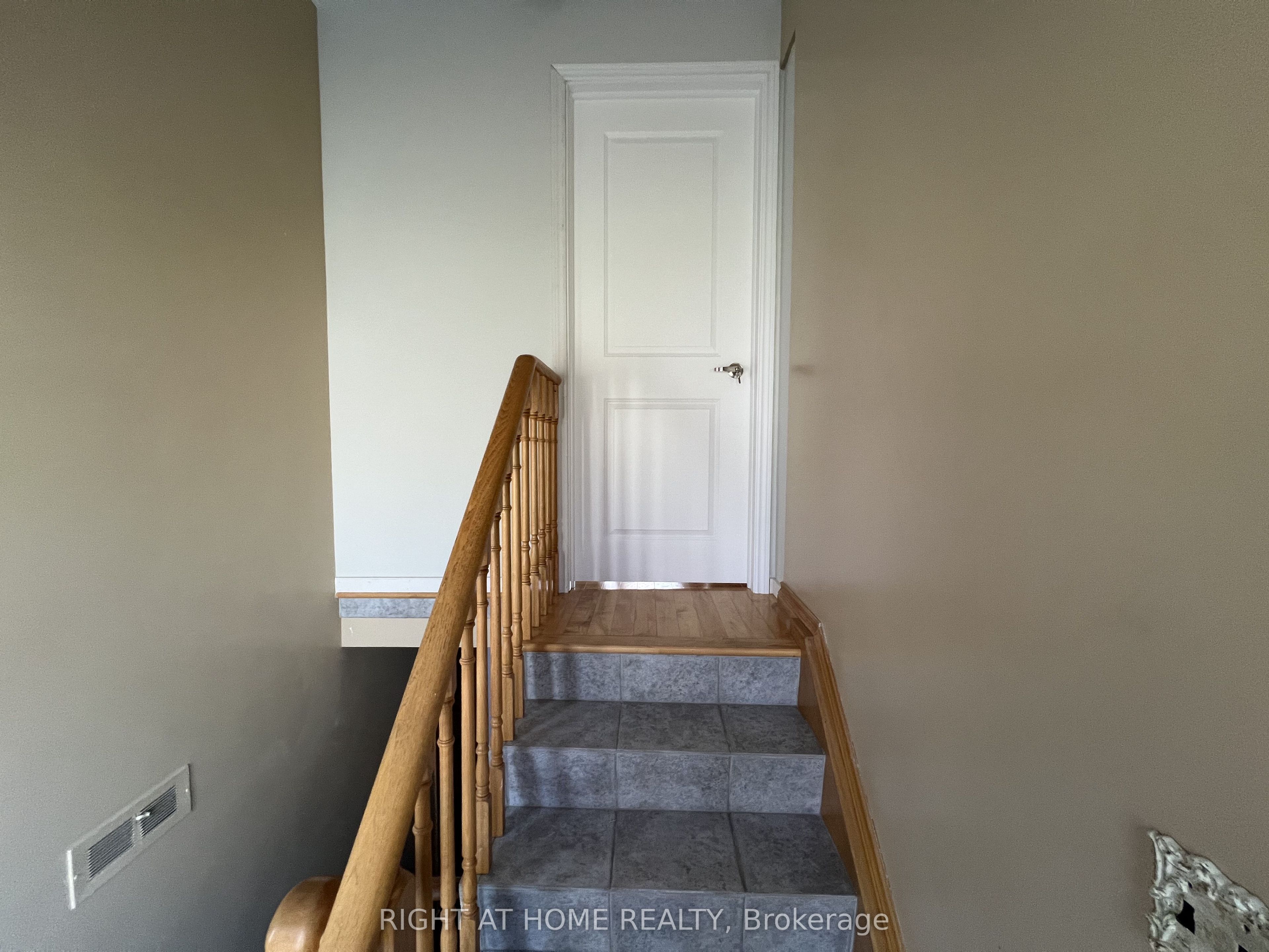Unit Main Floor - 9 Dewlane Drive, North York 2