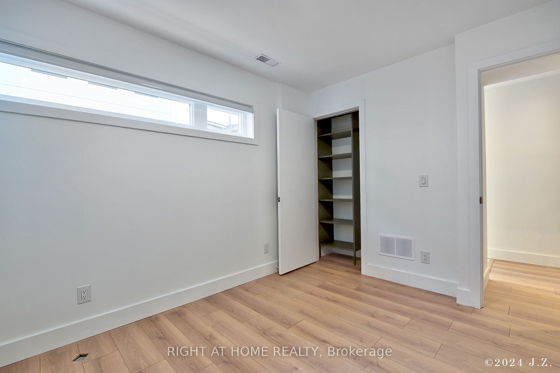 Unit CoachHs - 50A Lanark Avenue, Toronto 3