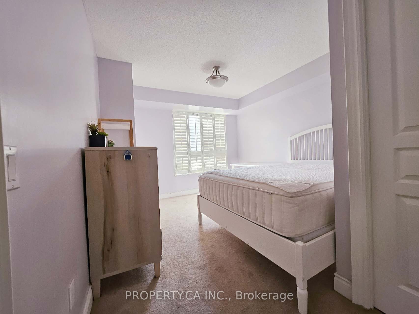 Unit 708 - 10 Northtown Way, North York 3