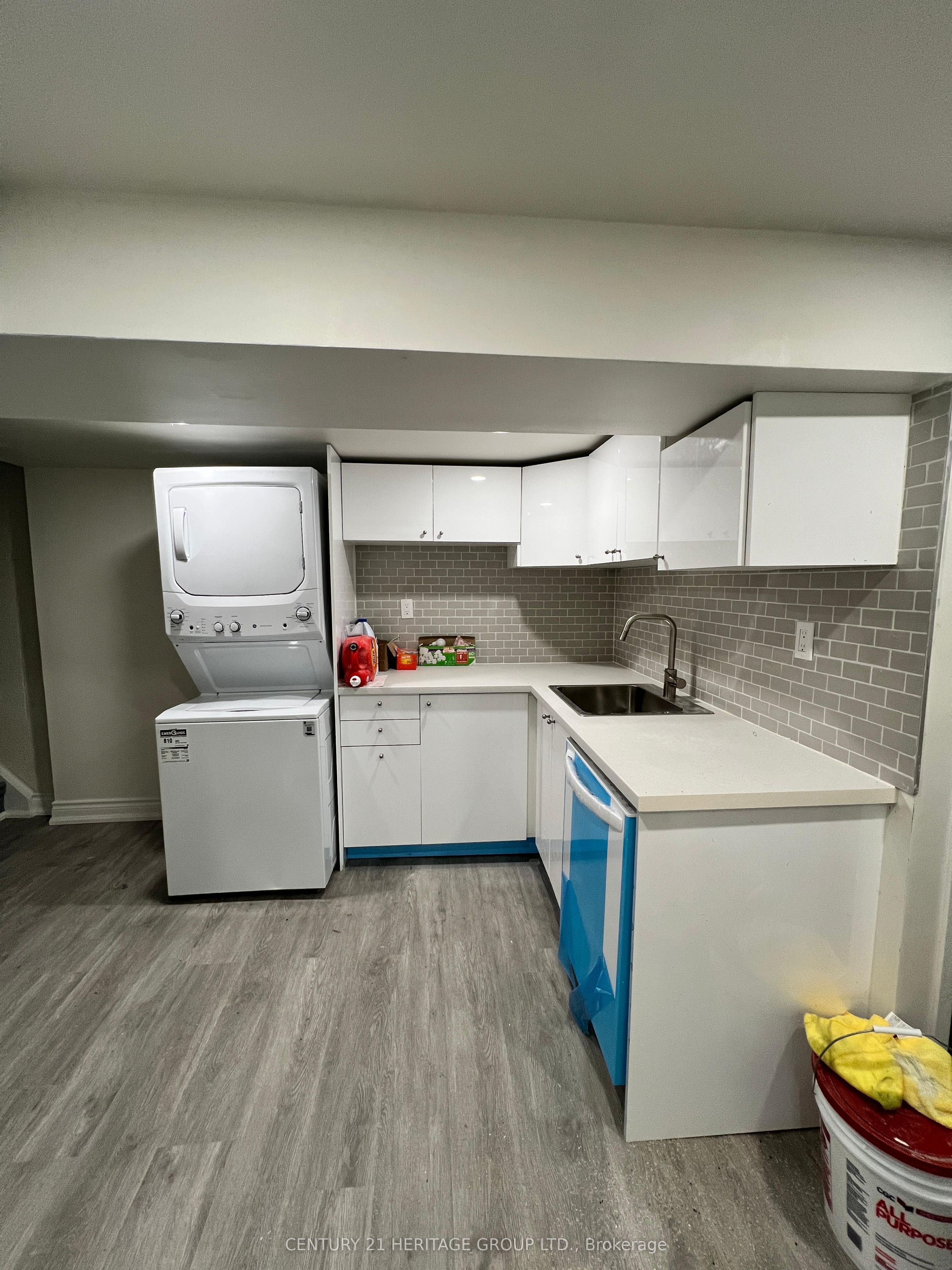 Unit Bsmt - 91 Kingslake Road, North York 2