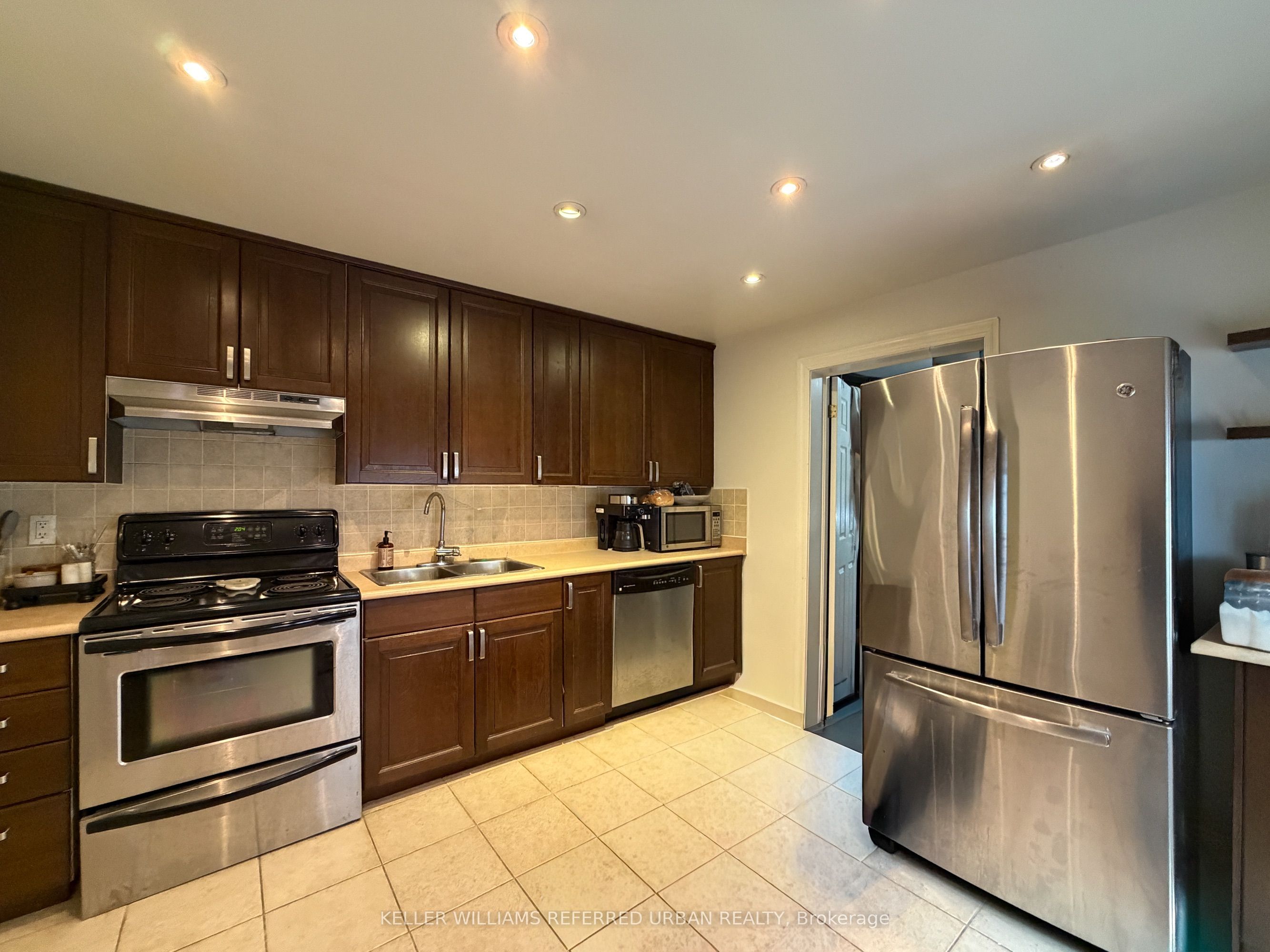 Unit Main - 429 Ossington Avenue, Toronto 3