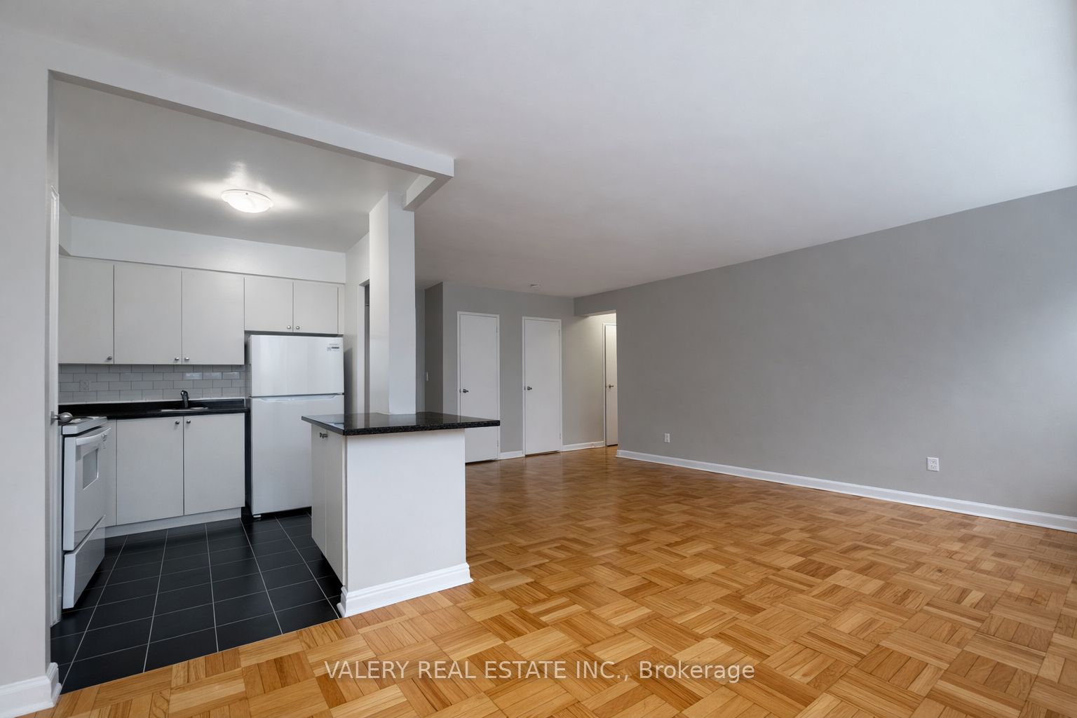 Unit 501 - 42 Thorncliffe Park Drive, Toronto 3