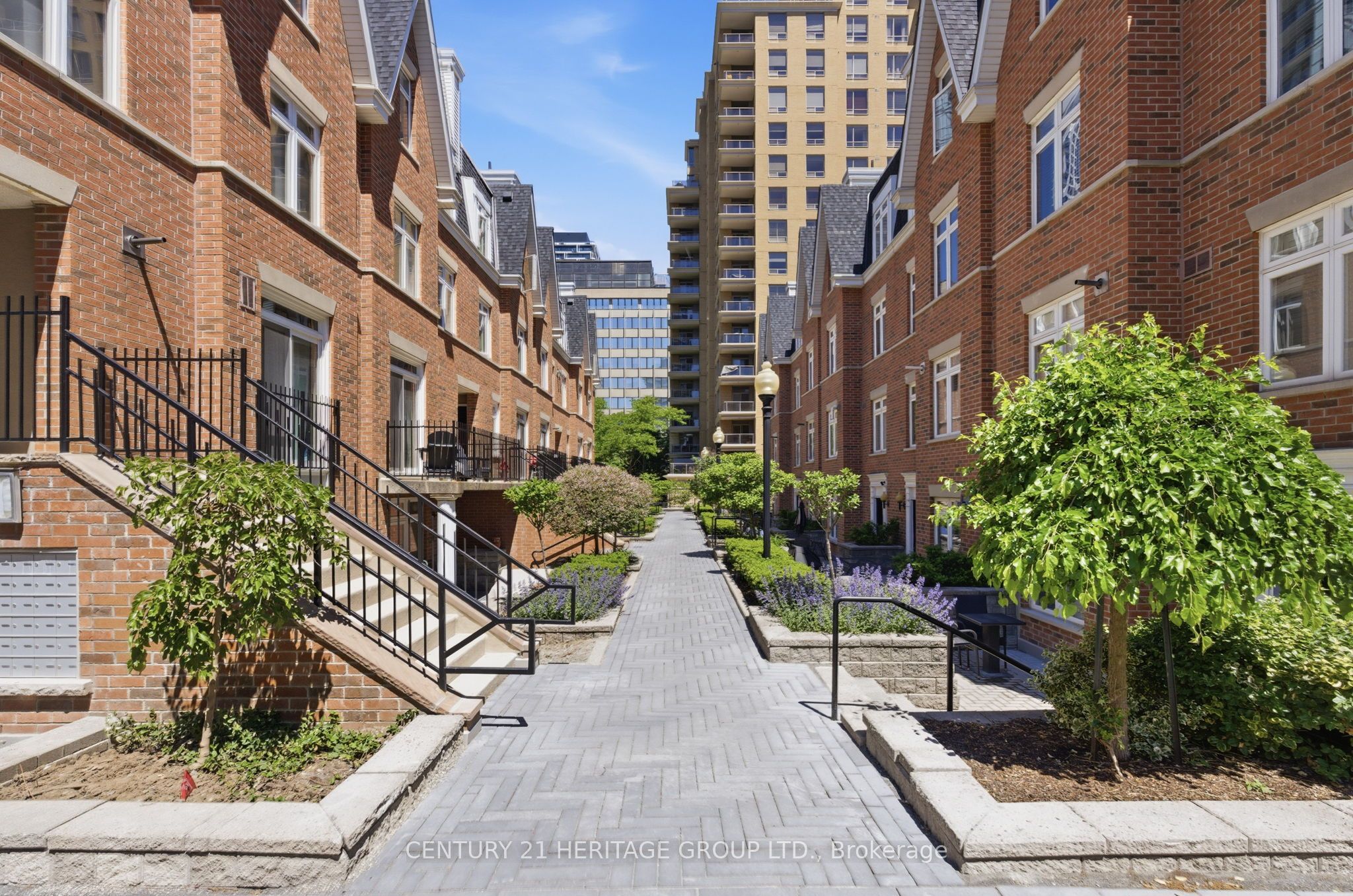 Unit 8 - 87 Lillian Street, Toronto 4