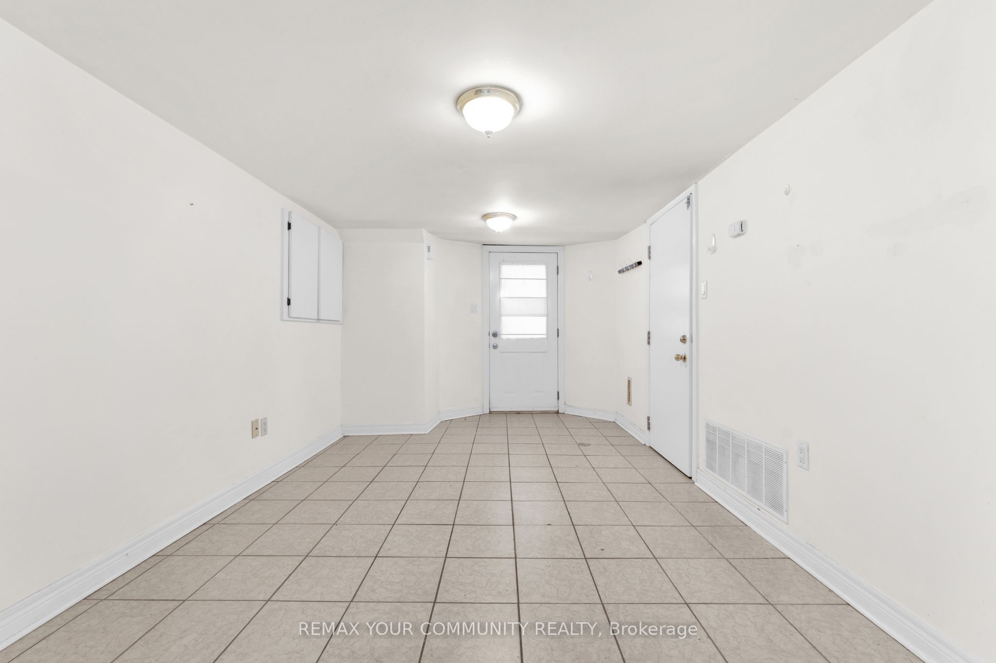 Unit Bsmt - 176 Lisgar Street W, Toronto 5