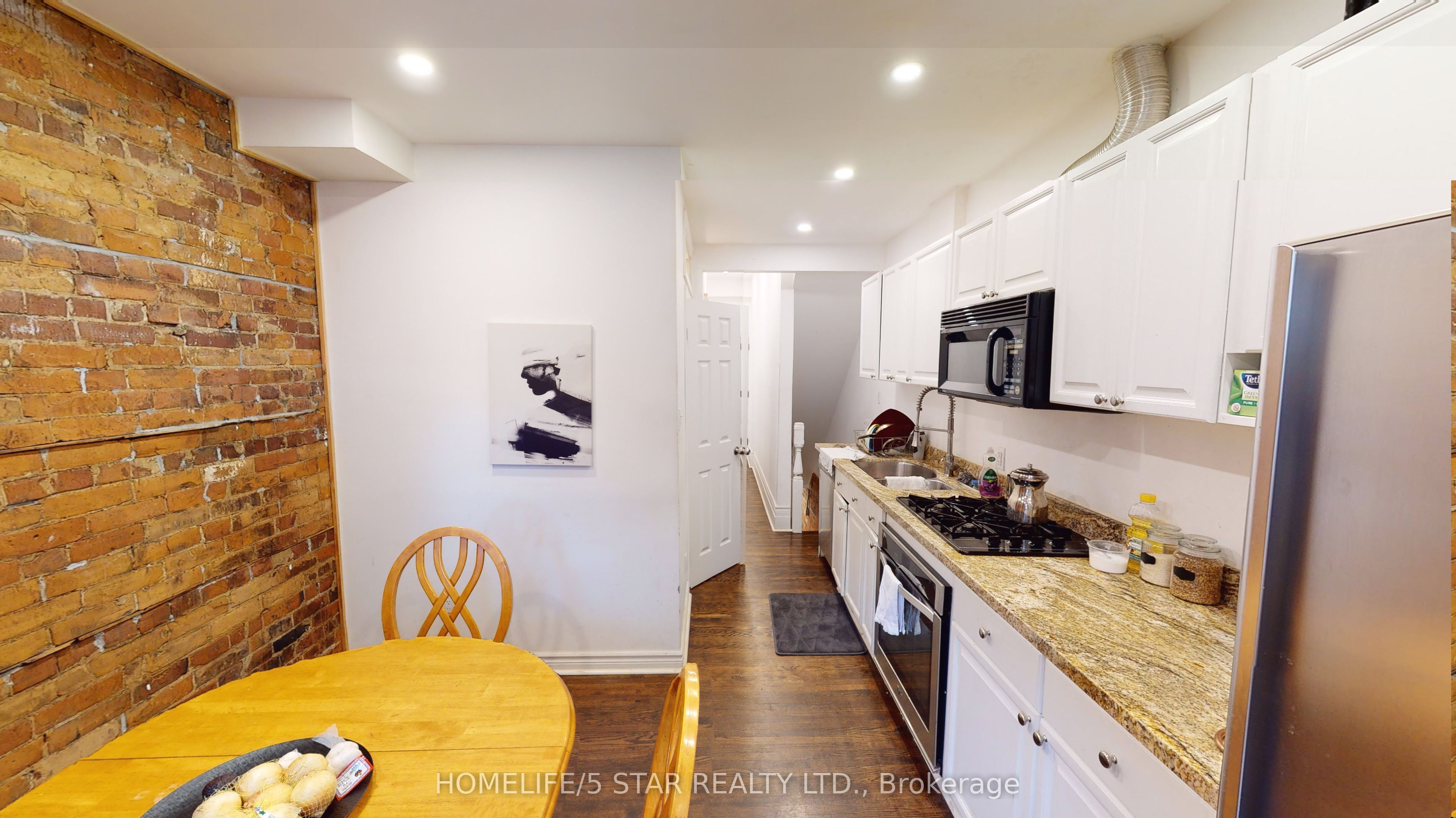 Unit Apt 1 - 160 Beaconsfield Avenue, Toronto 3