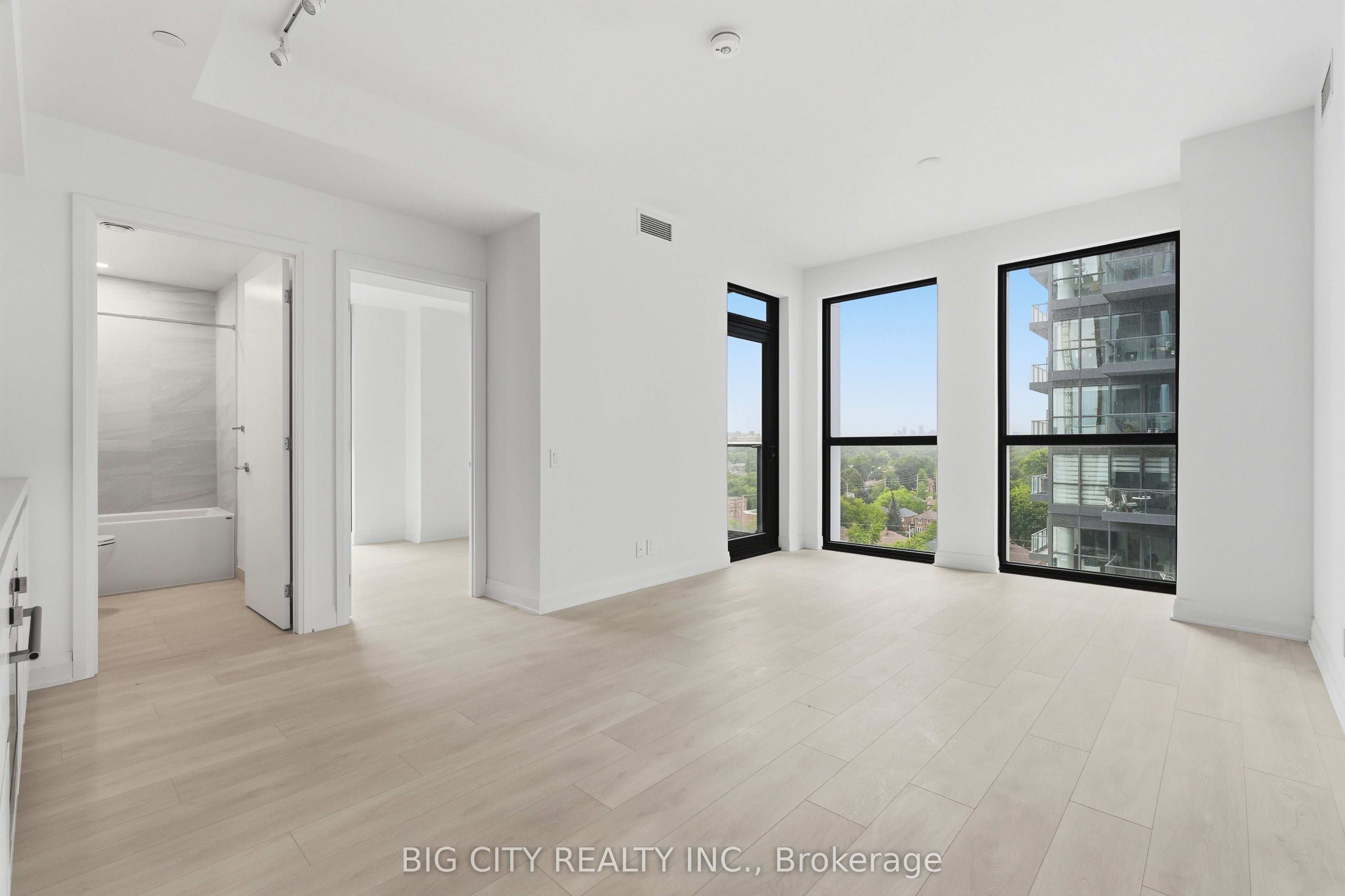 Unit 1004 - 25 Frederick Todd Way, Toronto 4
