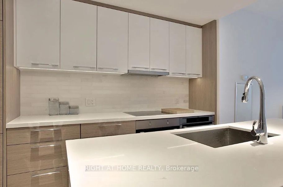 Unit 4208 - 488 University Avenue, Toronto 2