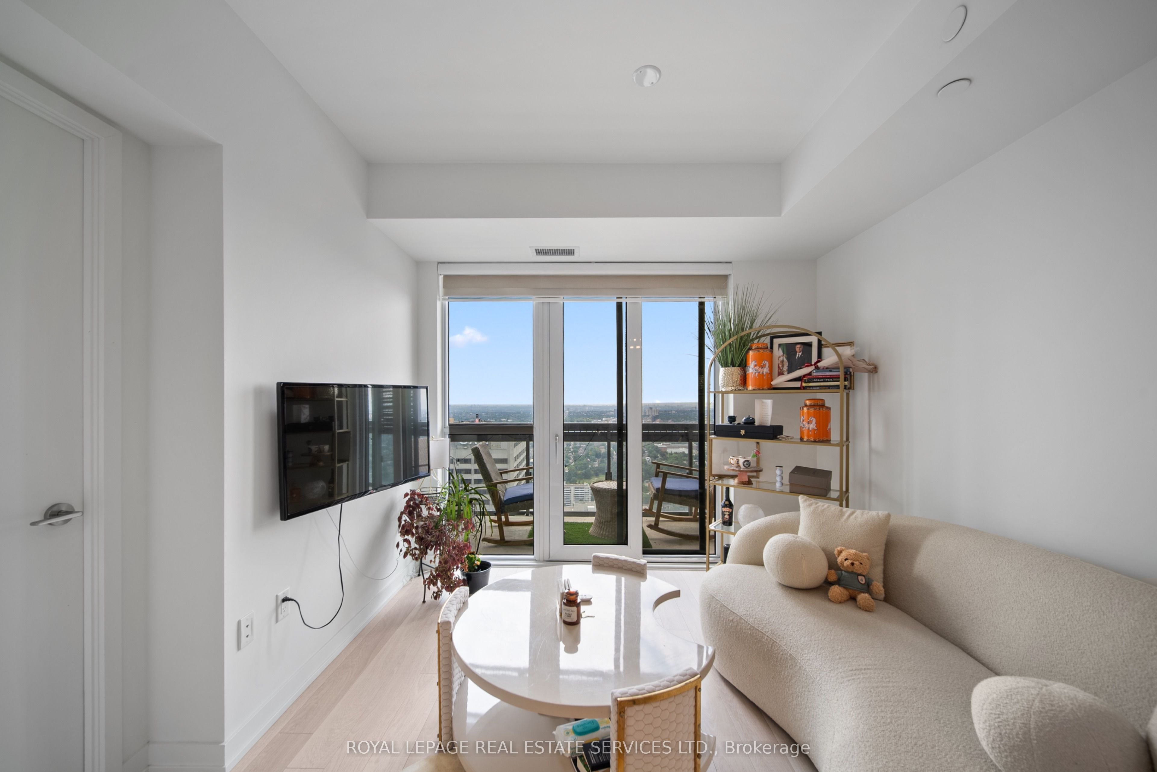 Unit 4207 - 39 Roehampton Avenue, Toronto 4