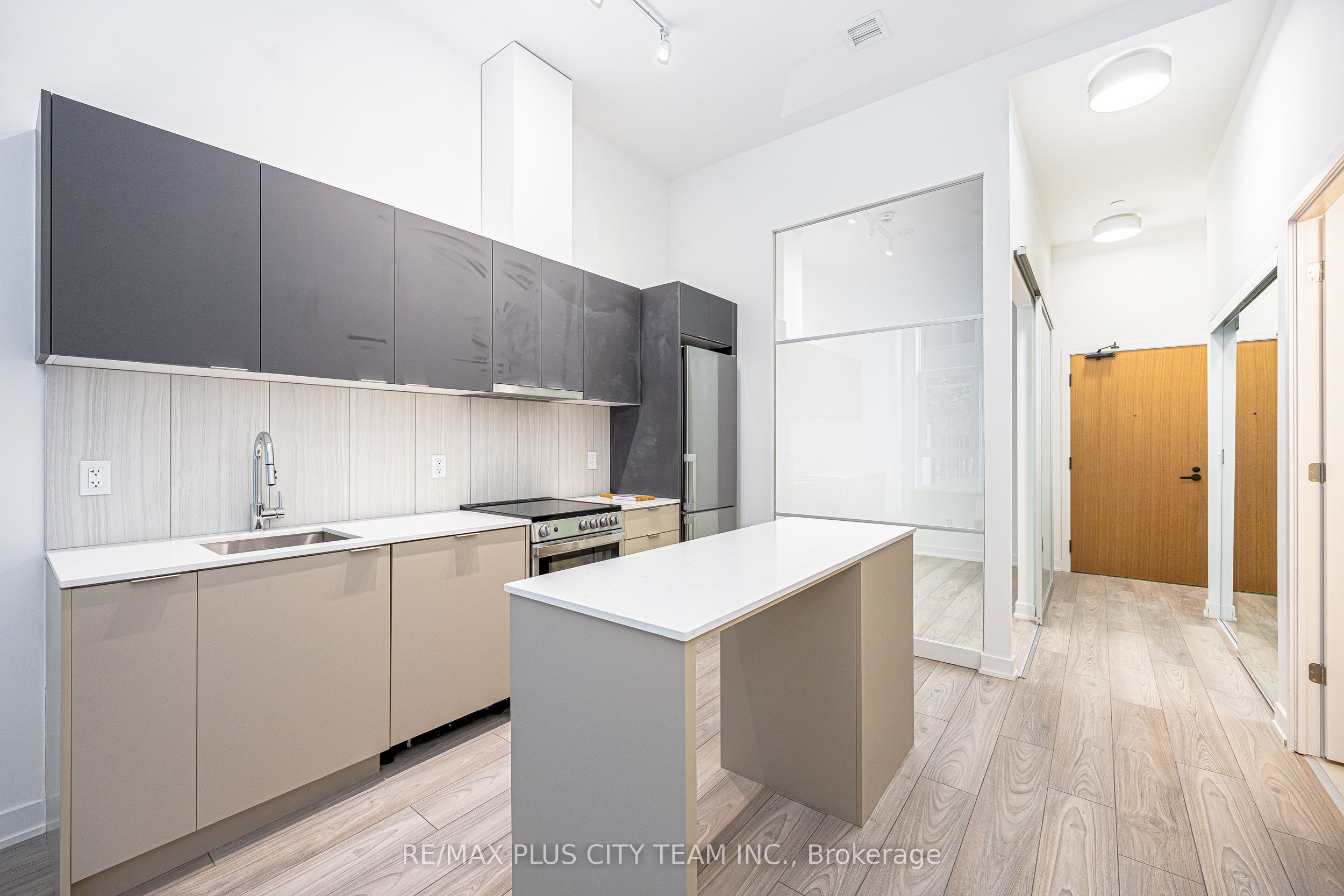 Unit 105 - 8 Tippett Road, North York 5