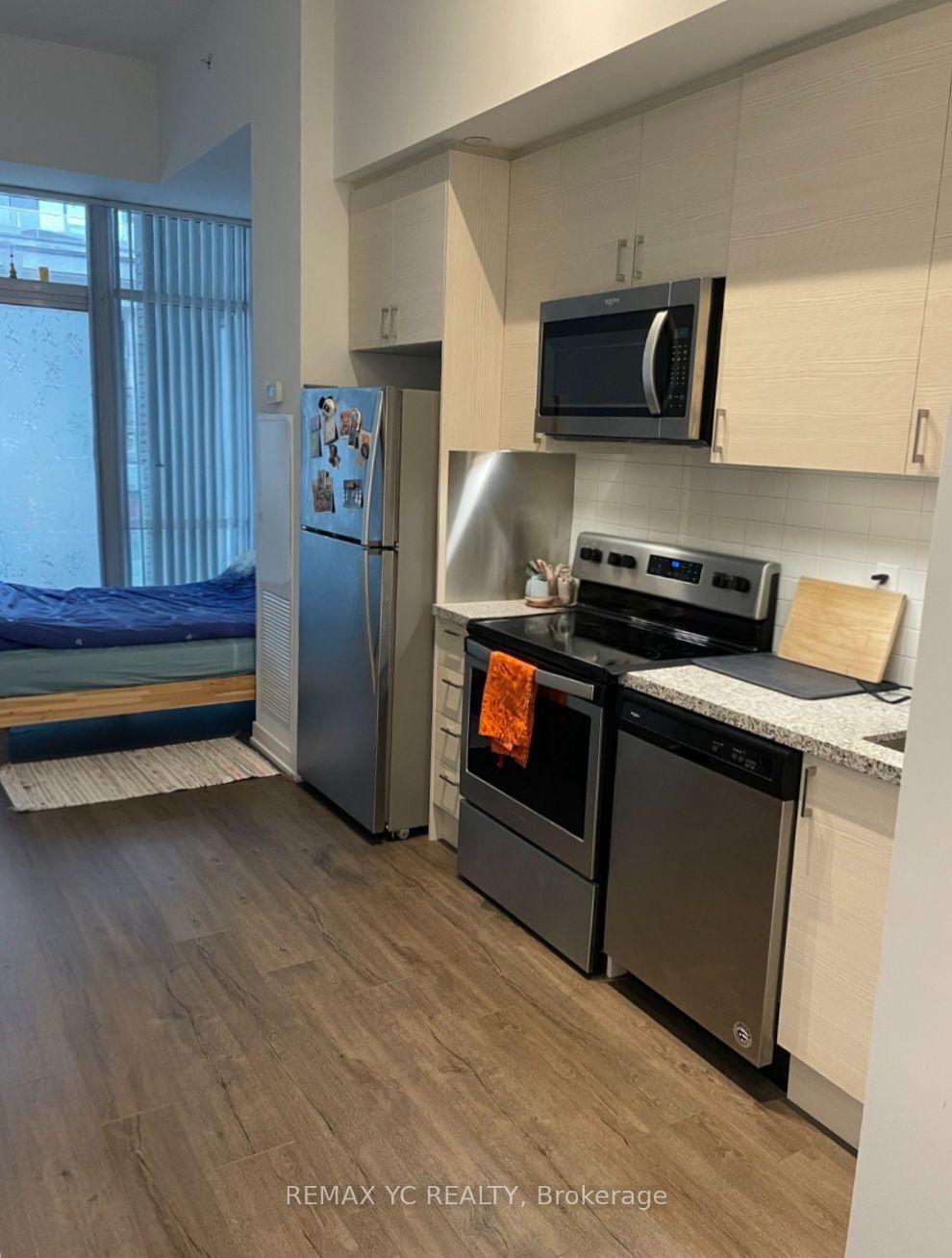 Unit 111 - 621 Sheppard Avenue E, North York 3