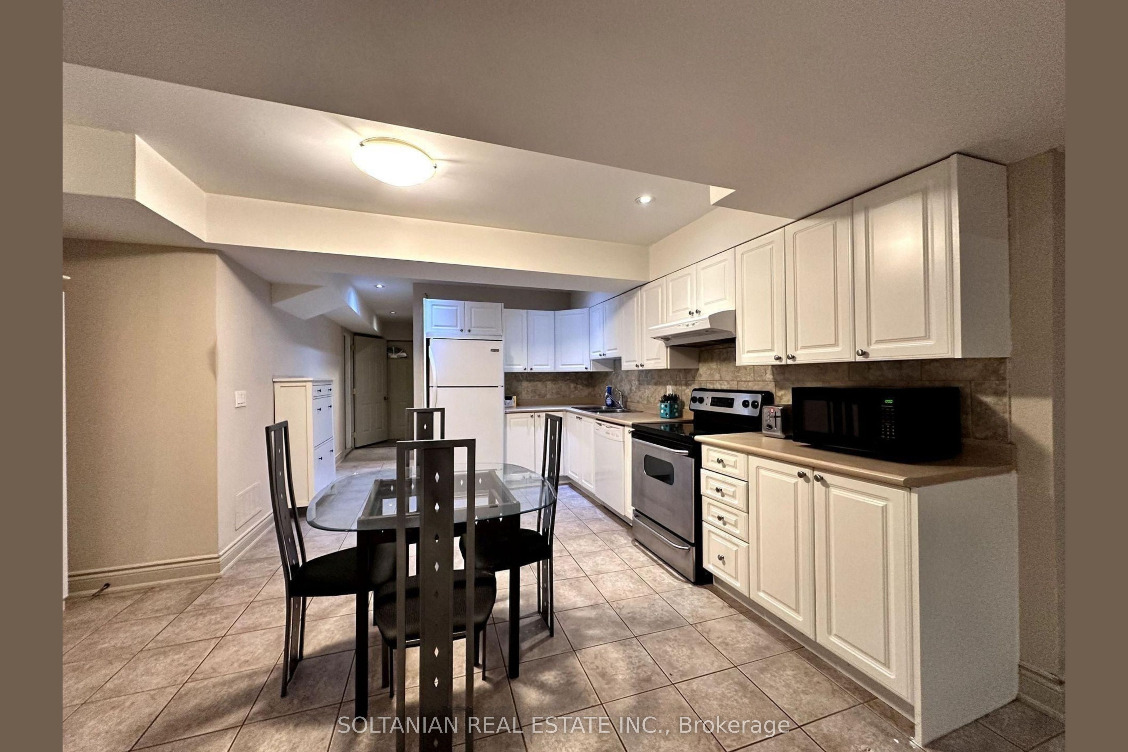 Unit Bsmt - 164 Newton Drive, North York 5