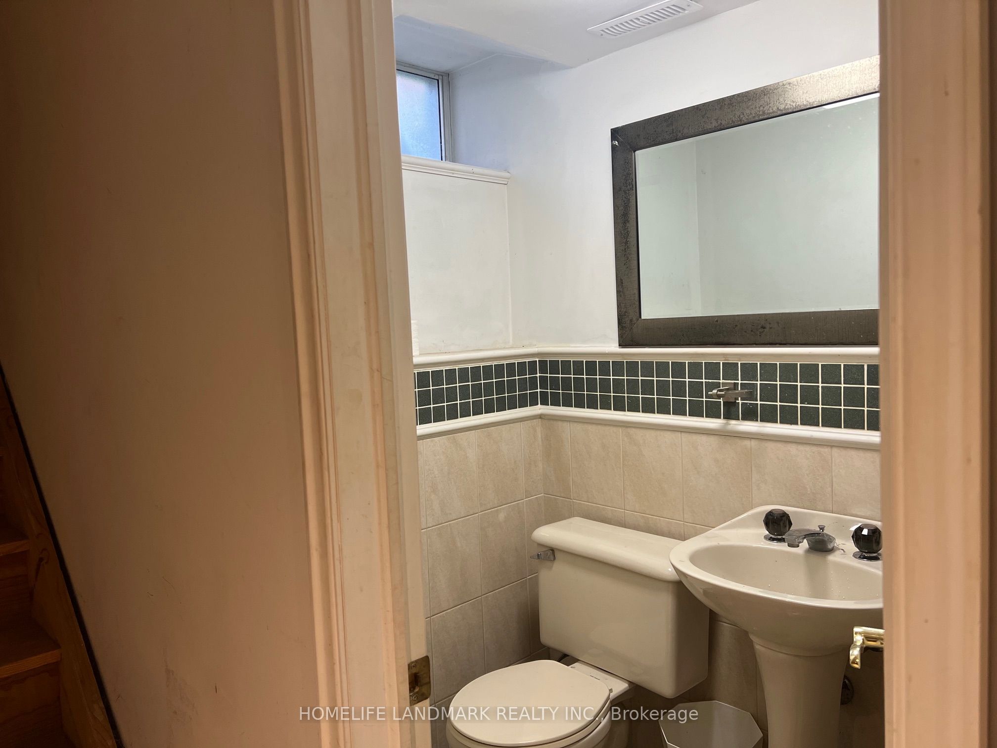 231 Clinton Street, Toronto 5