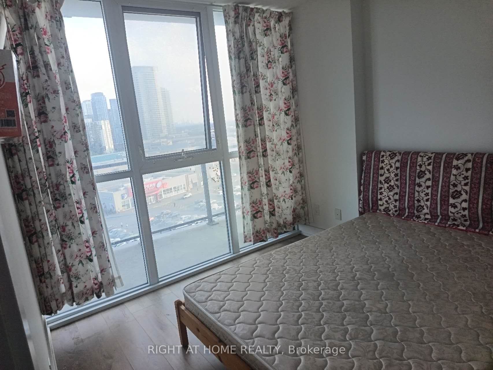 Unit 1001 - 150 Fairview Mall Drive, North York 5