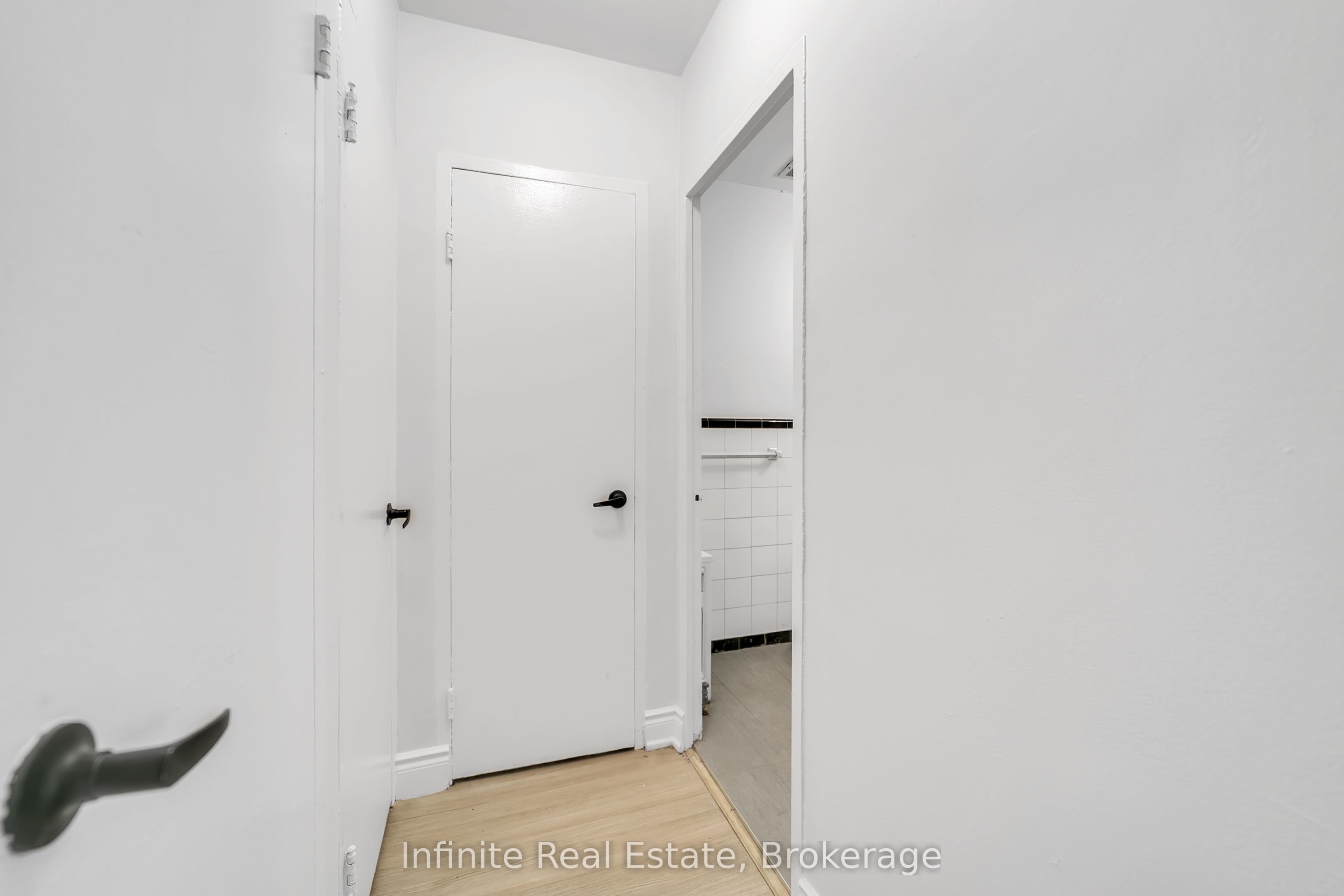 Unit 111 - 896 Eglinton Avenue E, Toronto 5