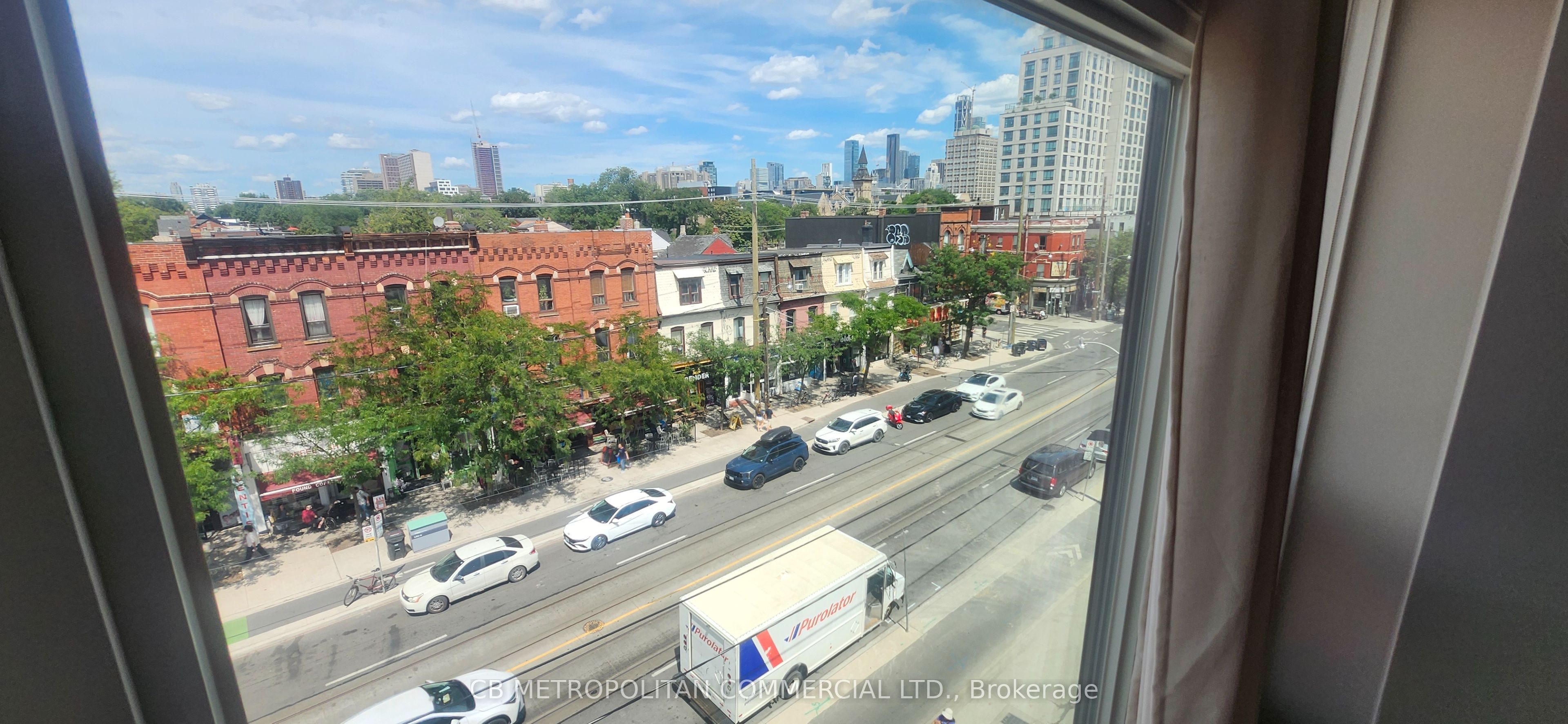 Unit 402 - 335 College Street, Toronto 3