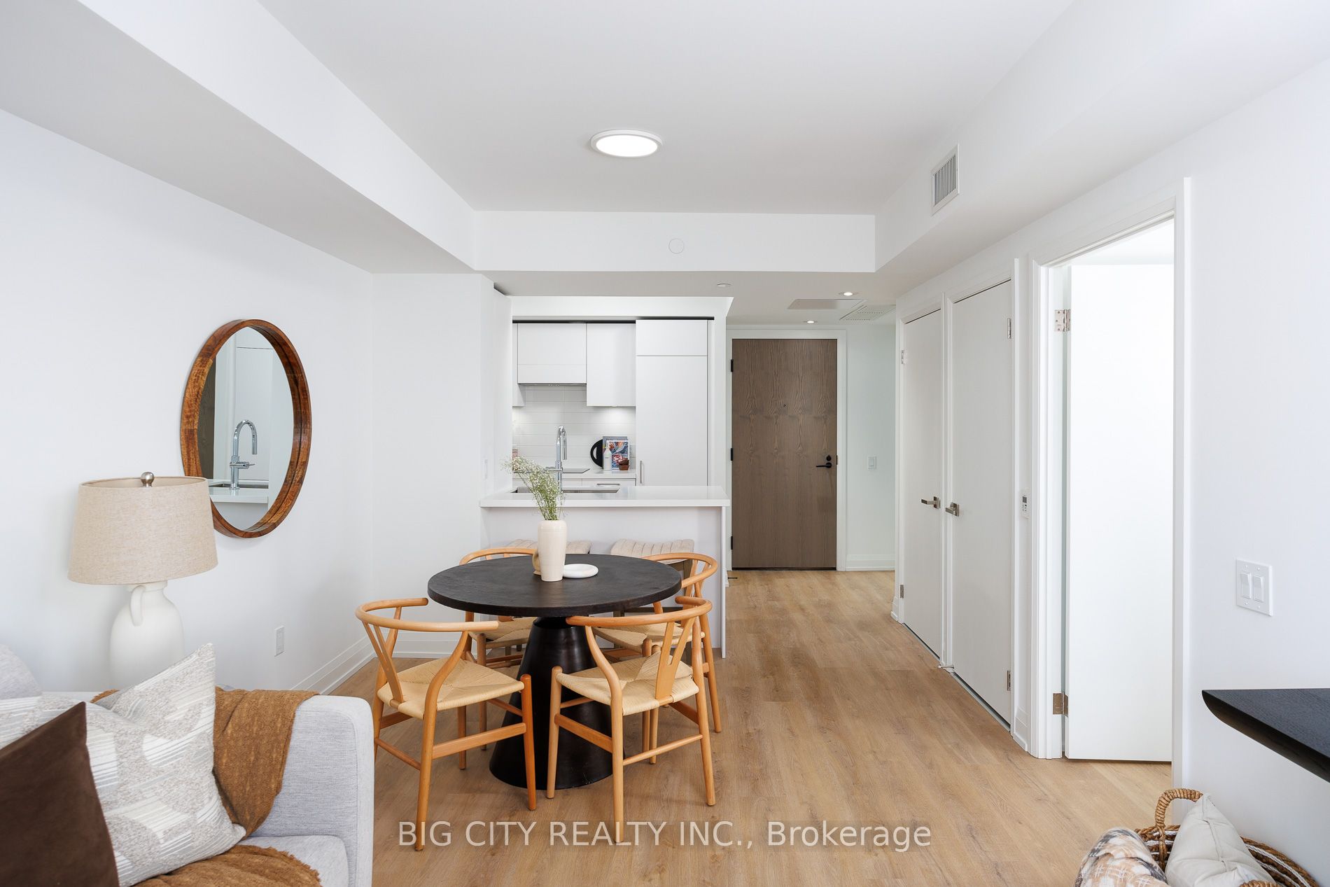 Unit 904 - 36 Brentcliffe Road, Toronto 4