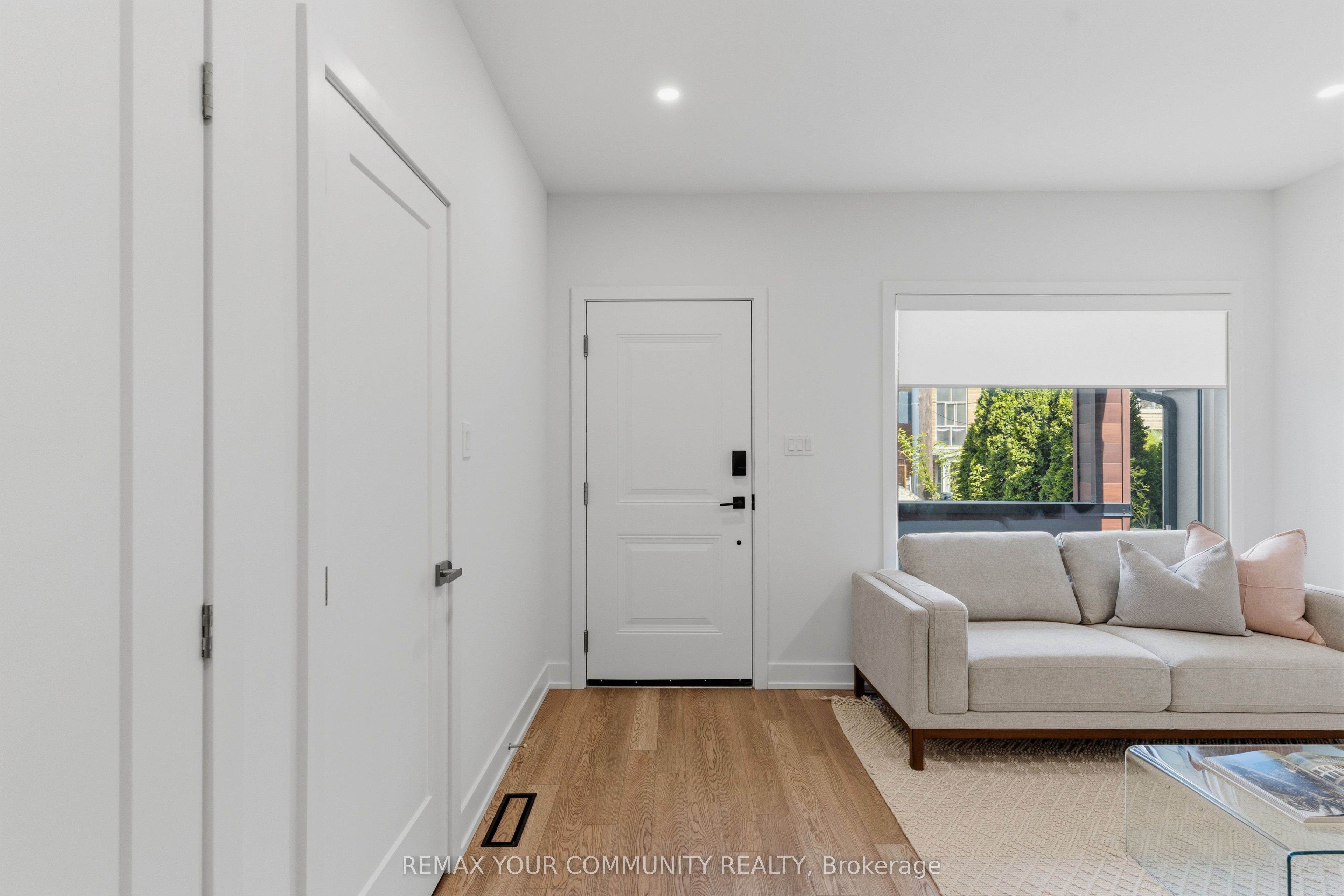 Unit 1 - 86 Kenwood Avenue, Toronto 2