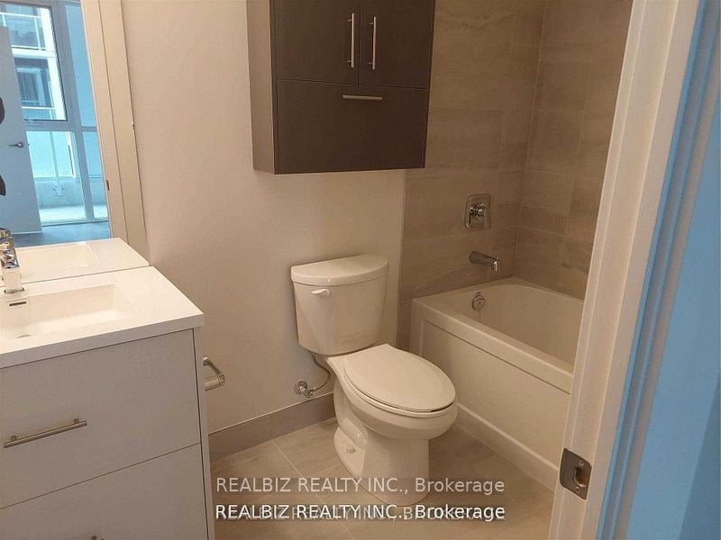 Unit 325 - 188 Fairview Mall Drive, North York 3