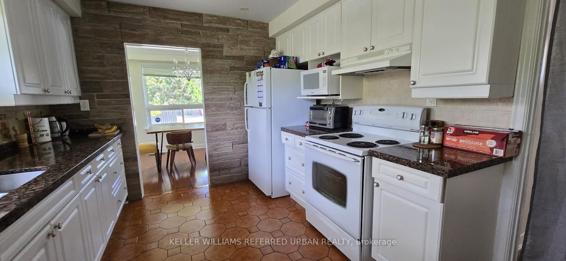 Unit Main - 49 Halkin Crescent, North York 2