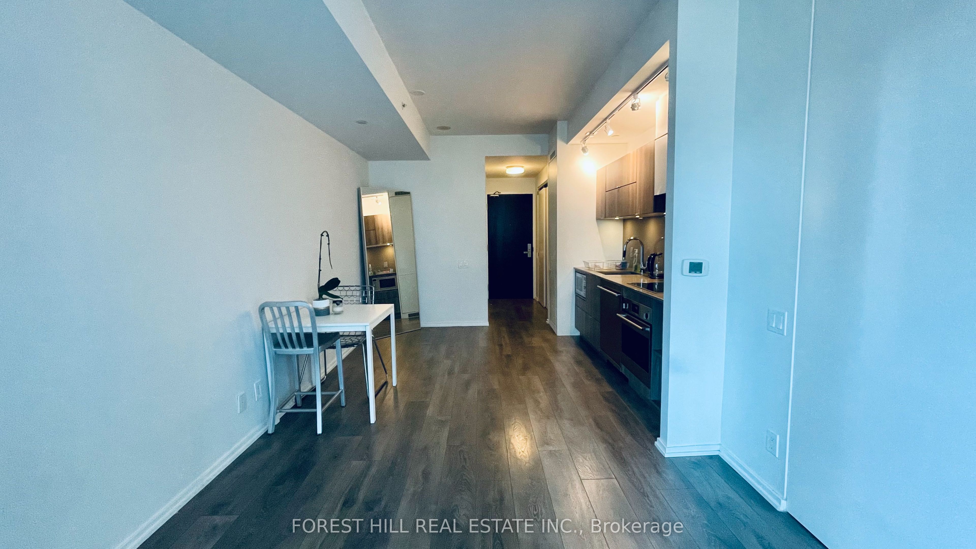 Unit 1110 - 125 Peter Street, Toronto 5