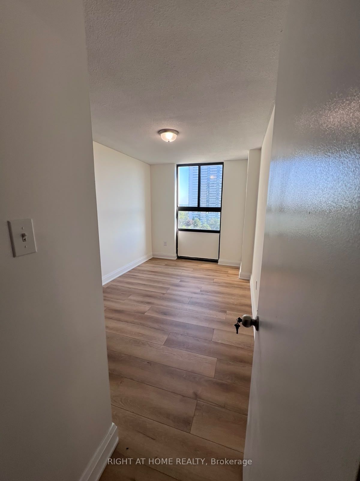 Unit 1602-Room - 350 Seneca Hill Drive, North York 3