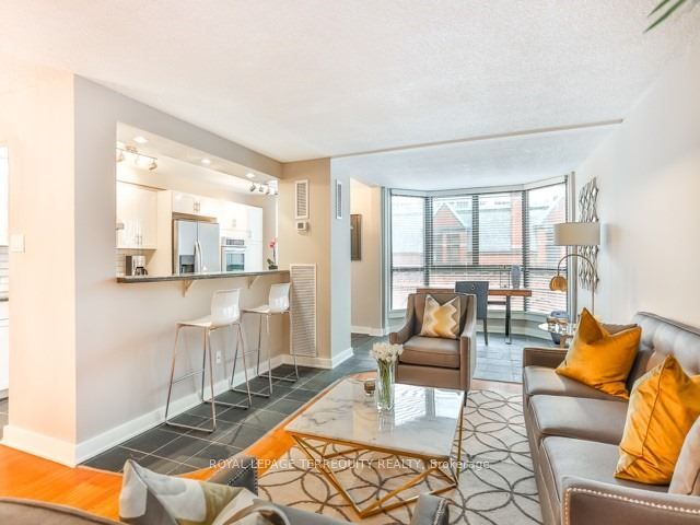 Unit 803 - 30 Church Street, Toronto 3