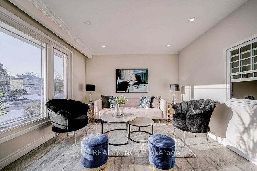 47 Greyhound Drive, North York 4