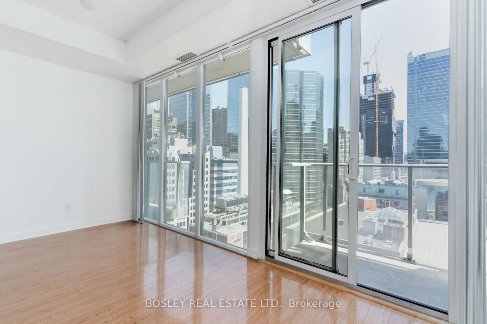 Unit 1302 - 126 Simcoe Street, Toronto 5