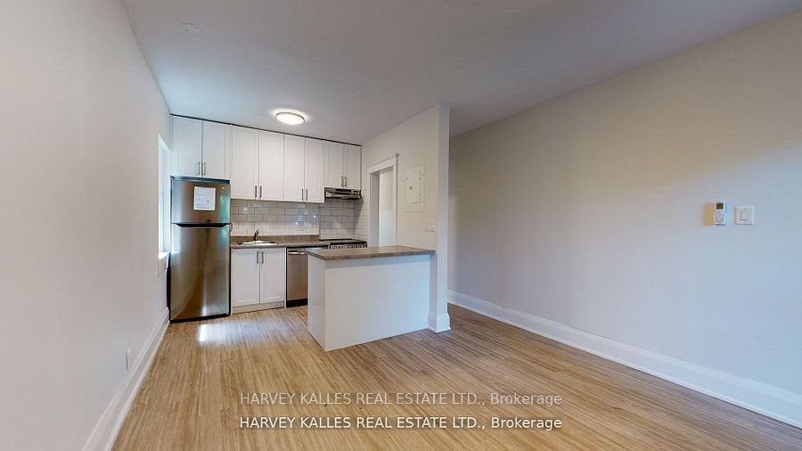 Unit 6 - 1065 Bathurst Street, Toronto 4
