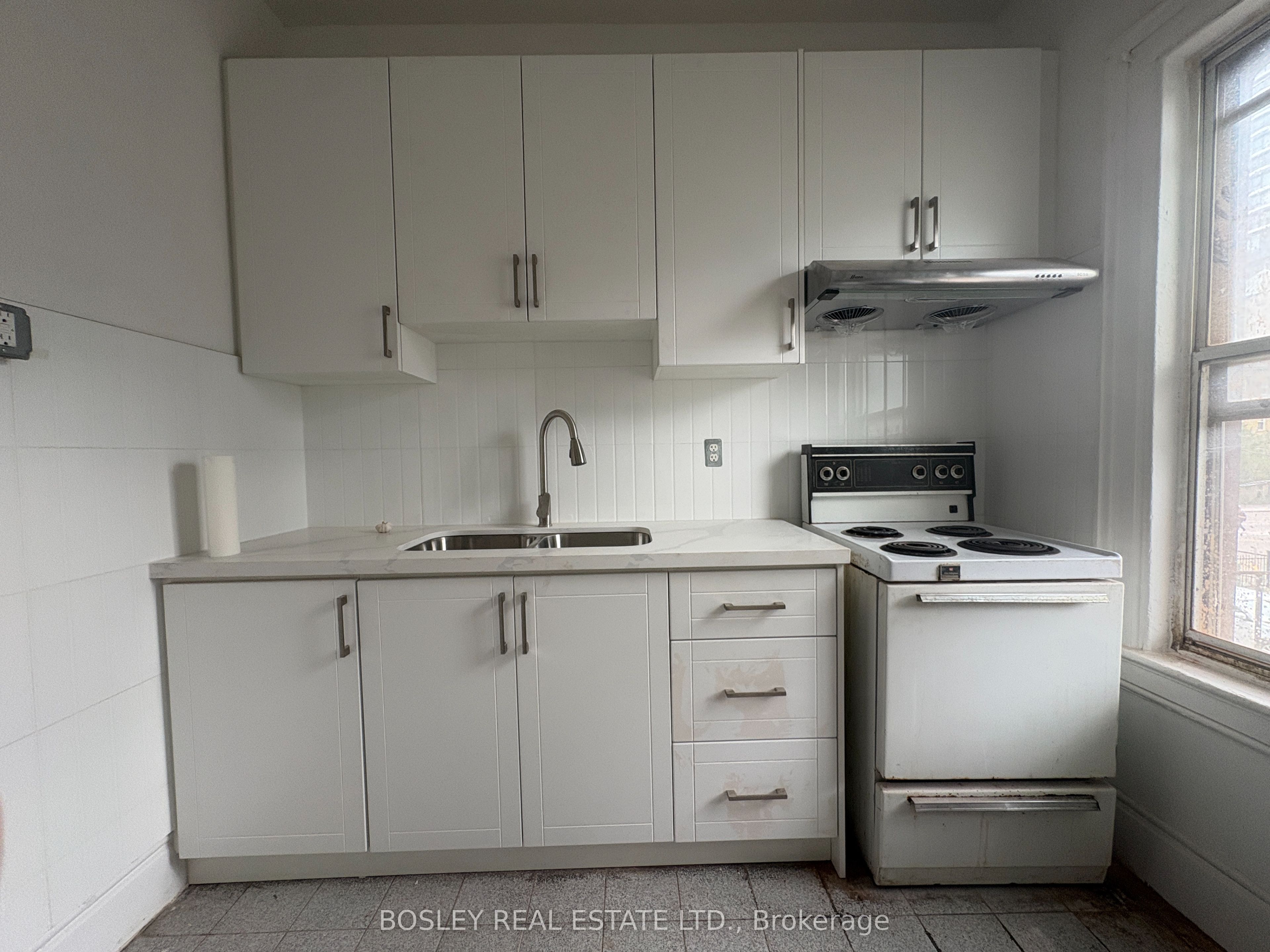 Unit Upper - 14 D'Arcy Street, Toronto 4