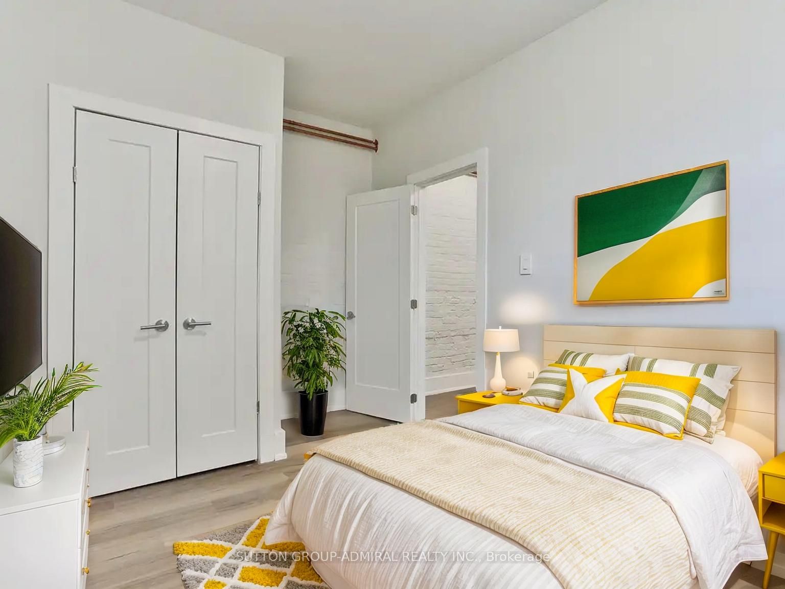 Unit 16 - 915 St Clair Avenue W, Toronto 3