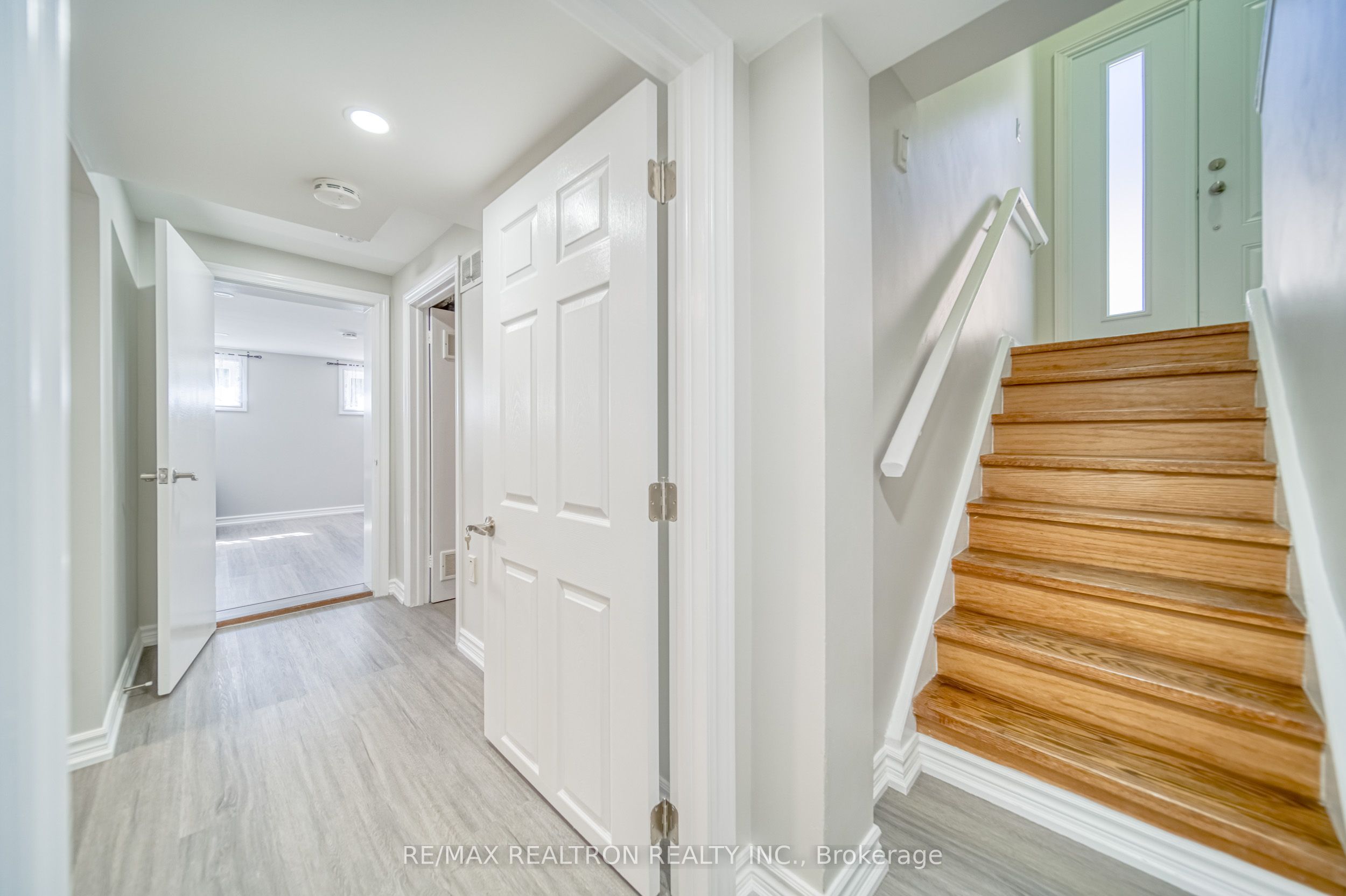 Unit Unit 1 - 36 Beaver Valley Road, North York 3
