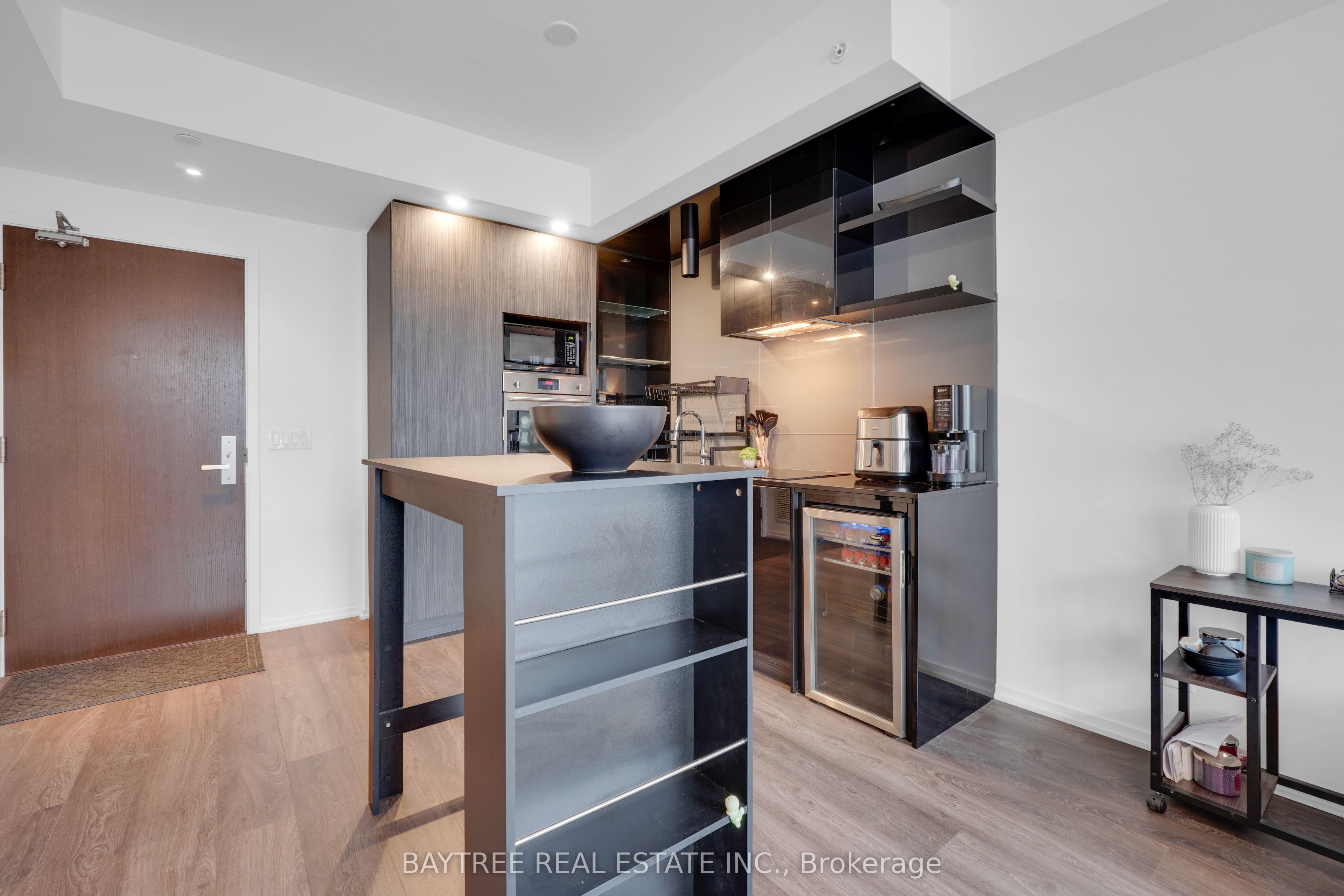 Unit 2610 - 70 Temperance Street, Toronto 2