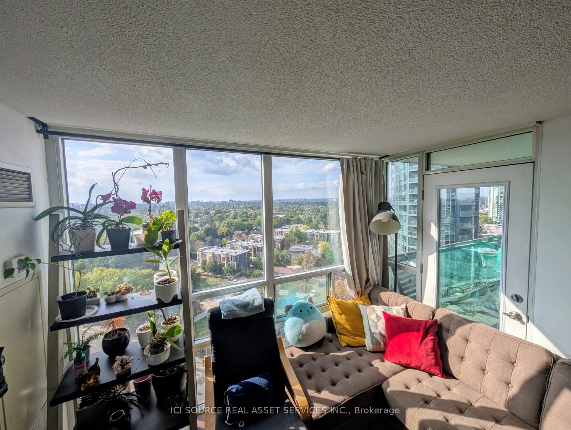 Unit 1810 - 509 Beecroft Road, North York 4