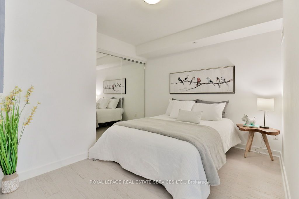 Unit 908 - 58 Orchard View Boulevard, Toronto 5