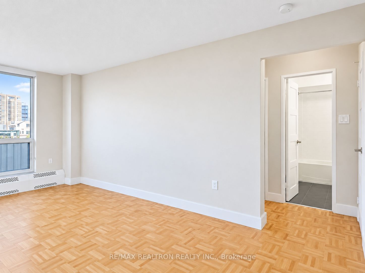 Unit 2209 - 666 Spadina Avenue, Toronto 5
