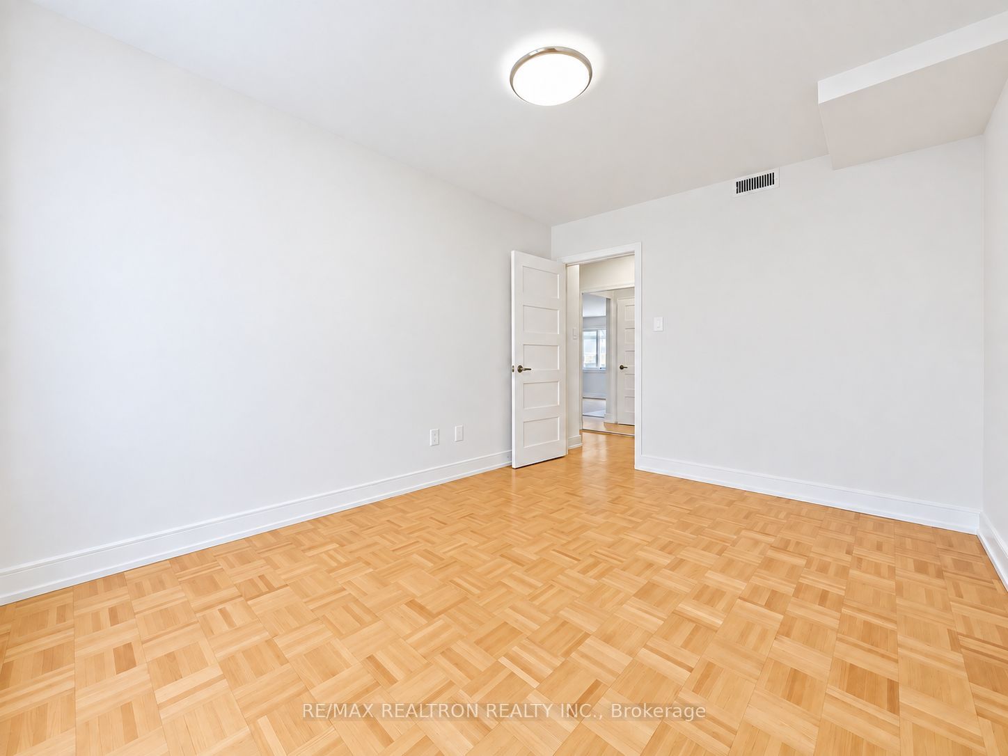 Unit 307 - 95 Lawton Boulevard, Toronto 2