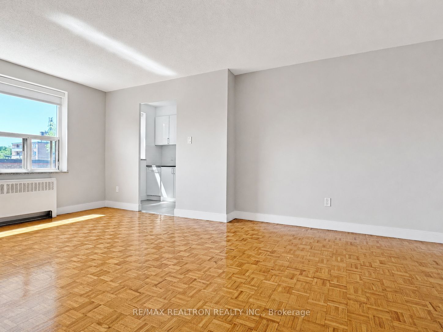 Unit 205 - 1291 Bayview Avenue, Toronto 2