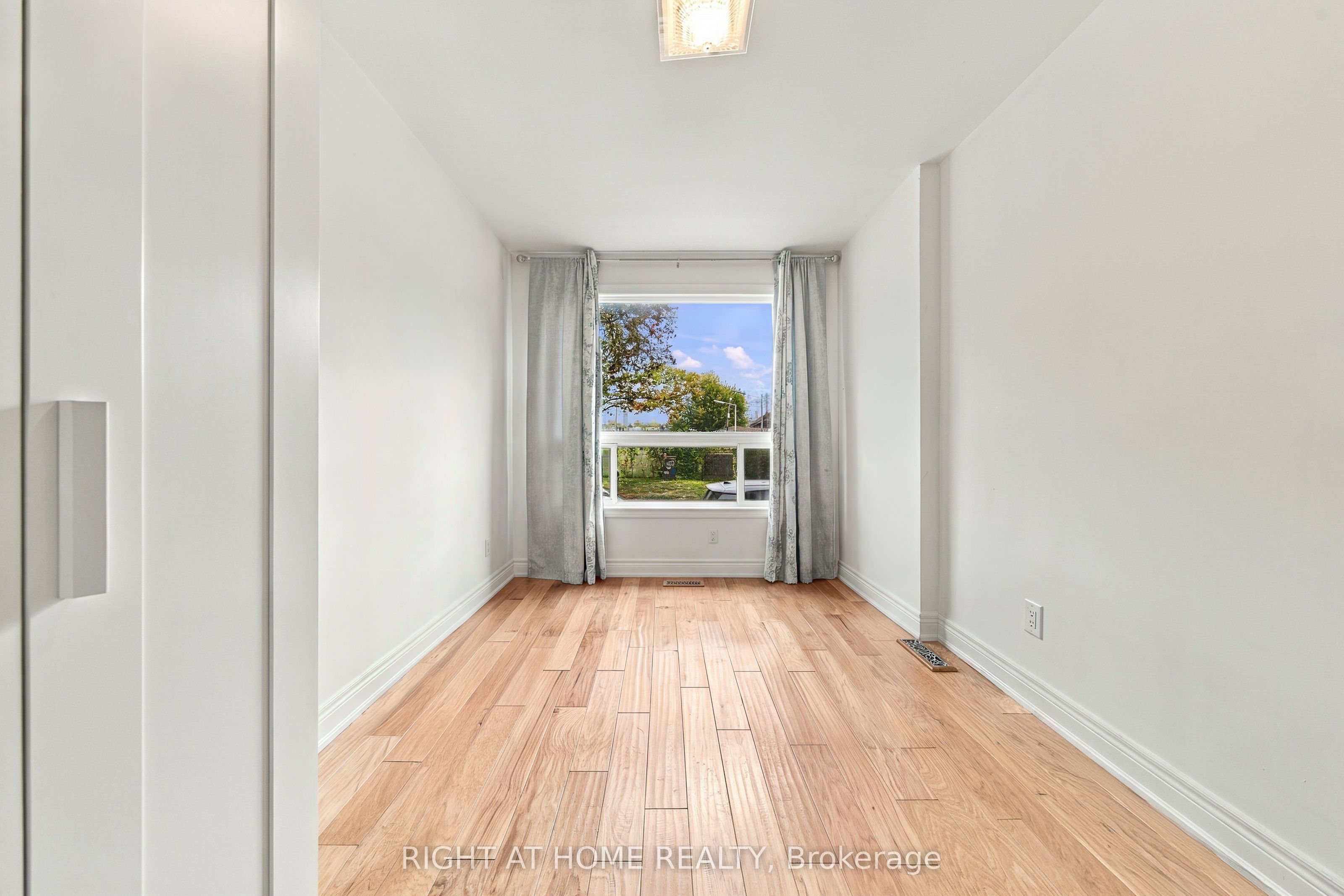 Unit 1 - 490 Brock Avenue, Toronto 4