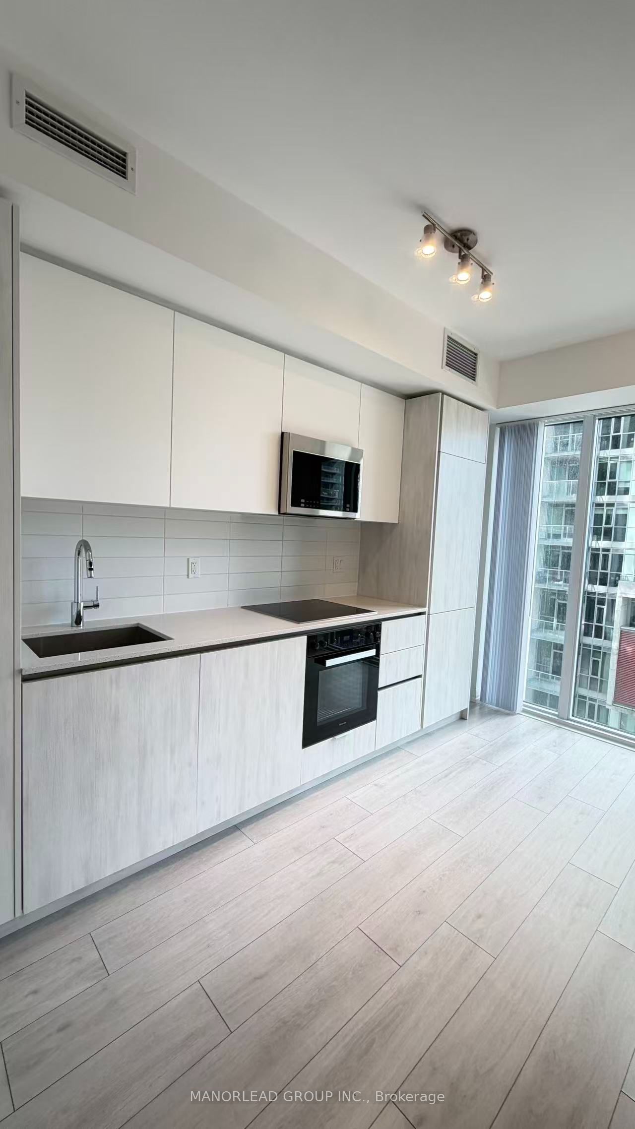 Unit 1916 - 400 King Street W, Toronto 5