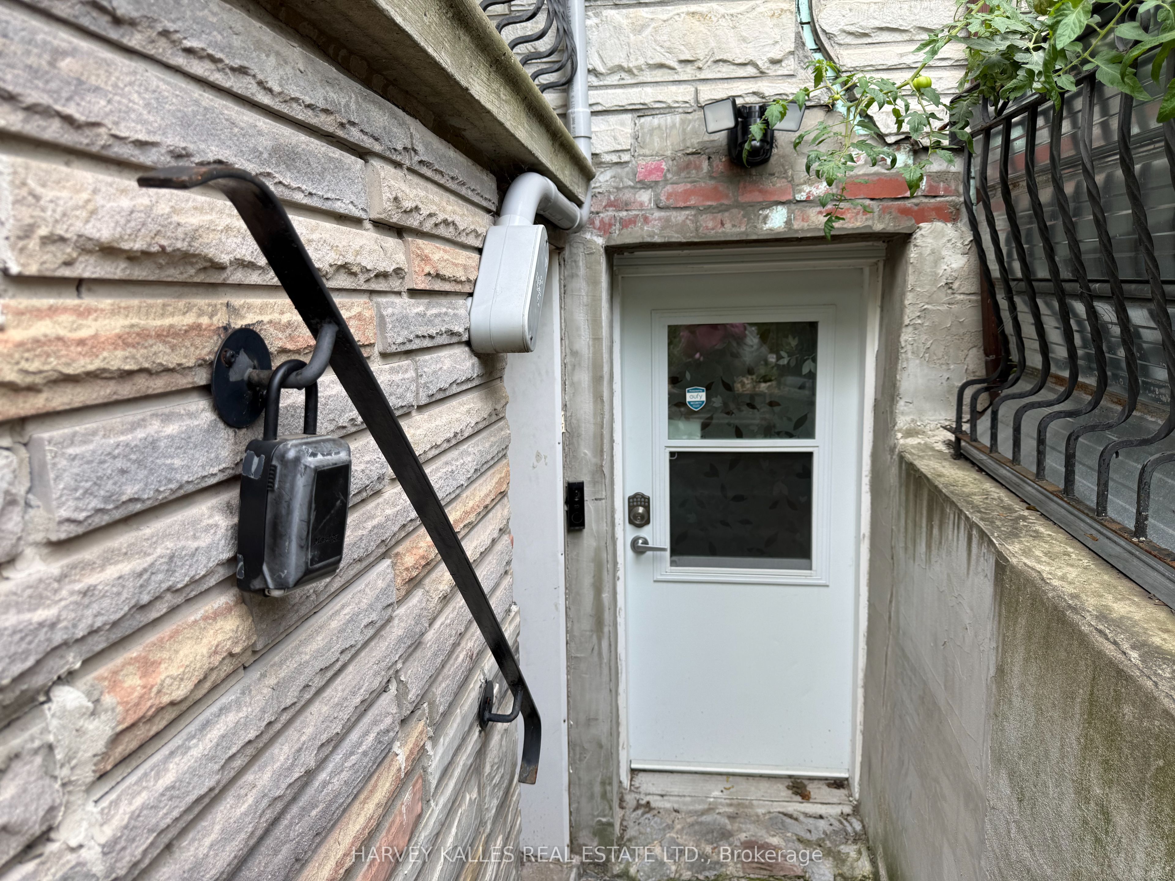 (Address not available), Toronto 3