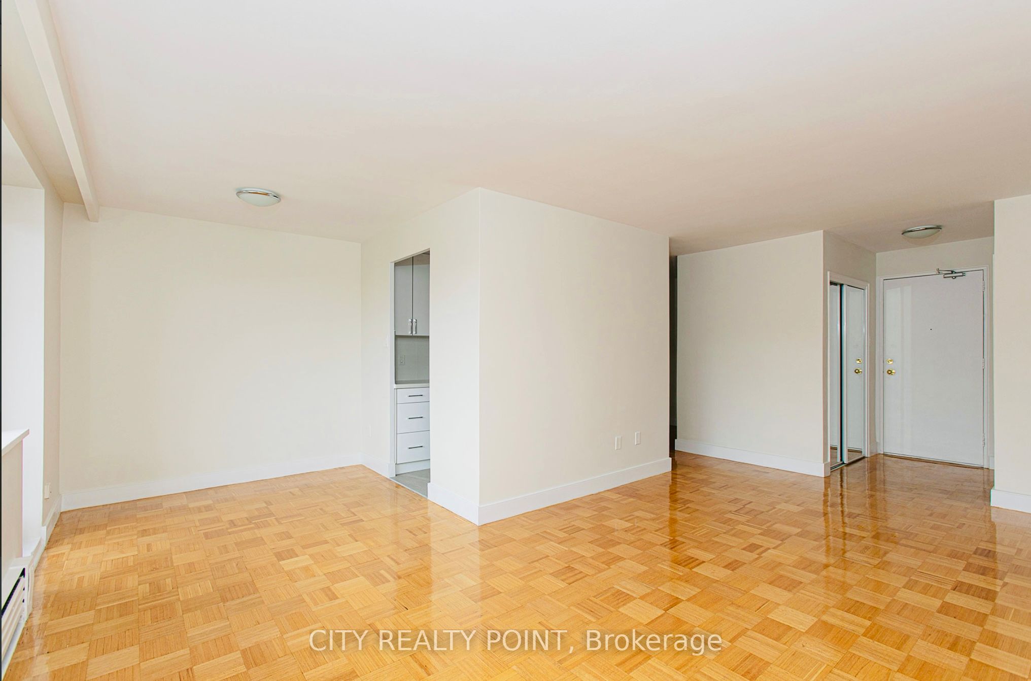 Unit 608 - 2 Grandstand Place, Toronto 4