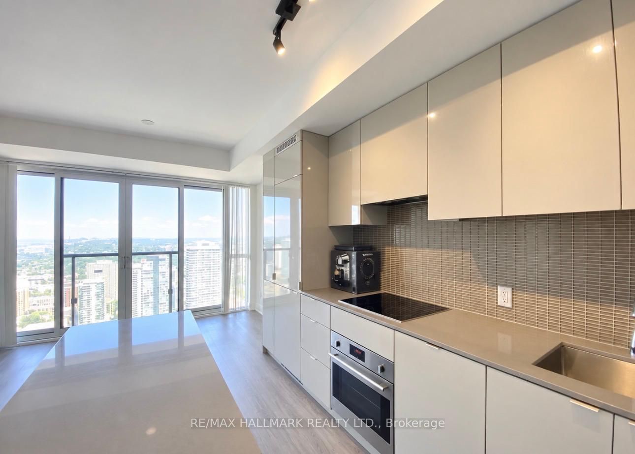 Unit 5207 - 7 Grenville Street, Toronto 4