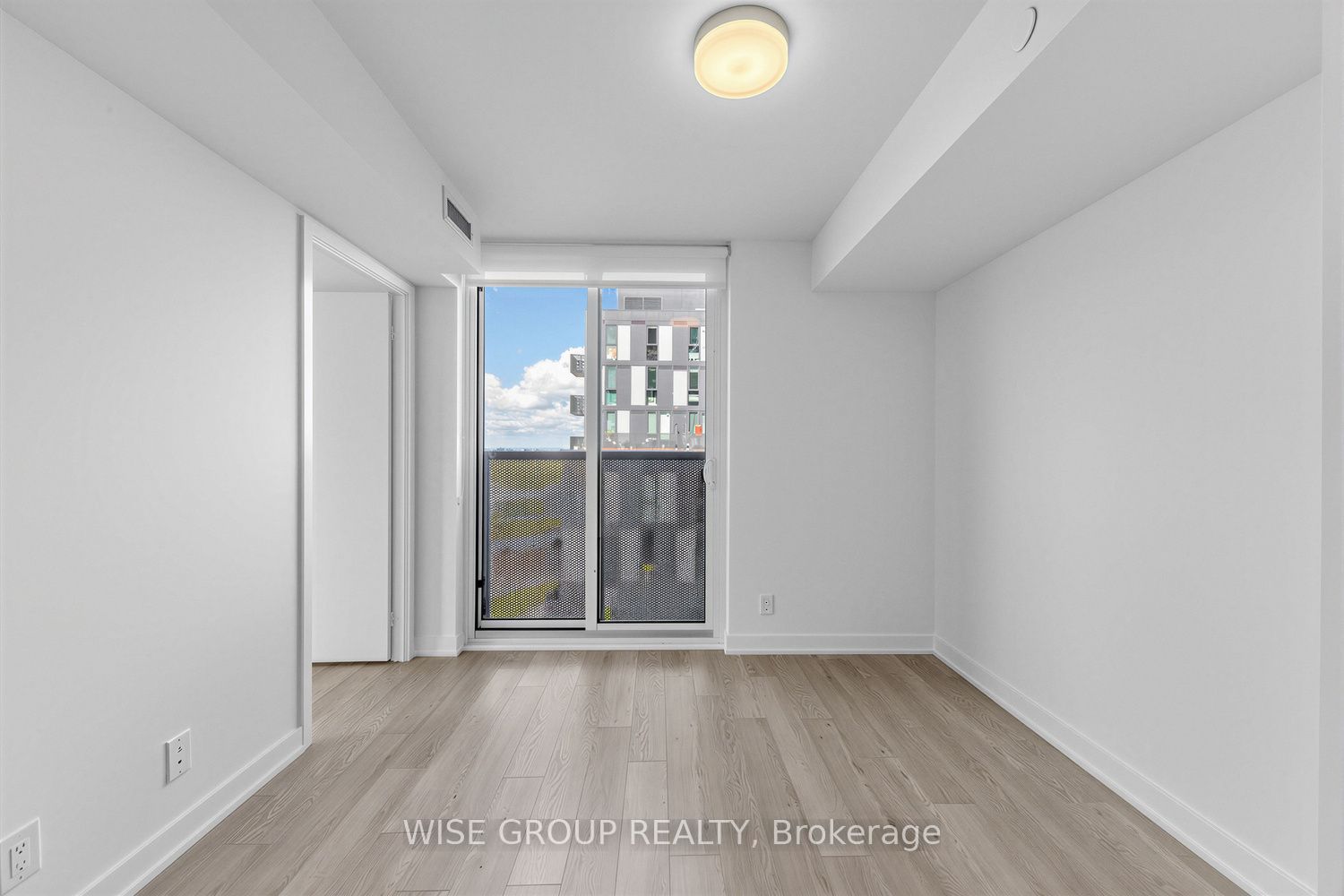 Unit 1209 - 18 Tretti Way, North York 4
