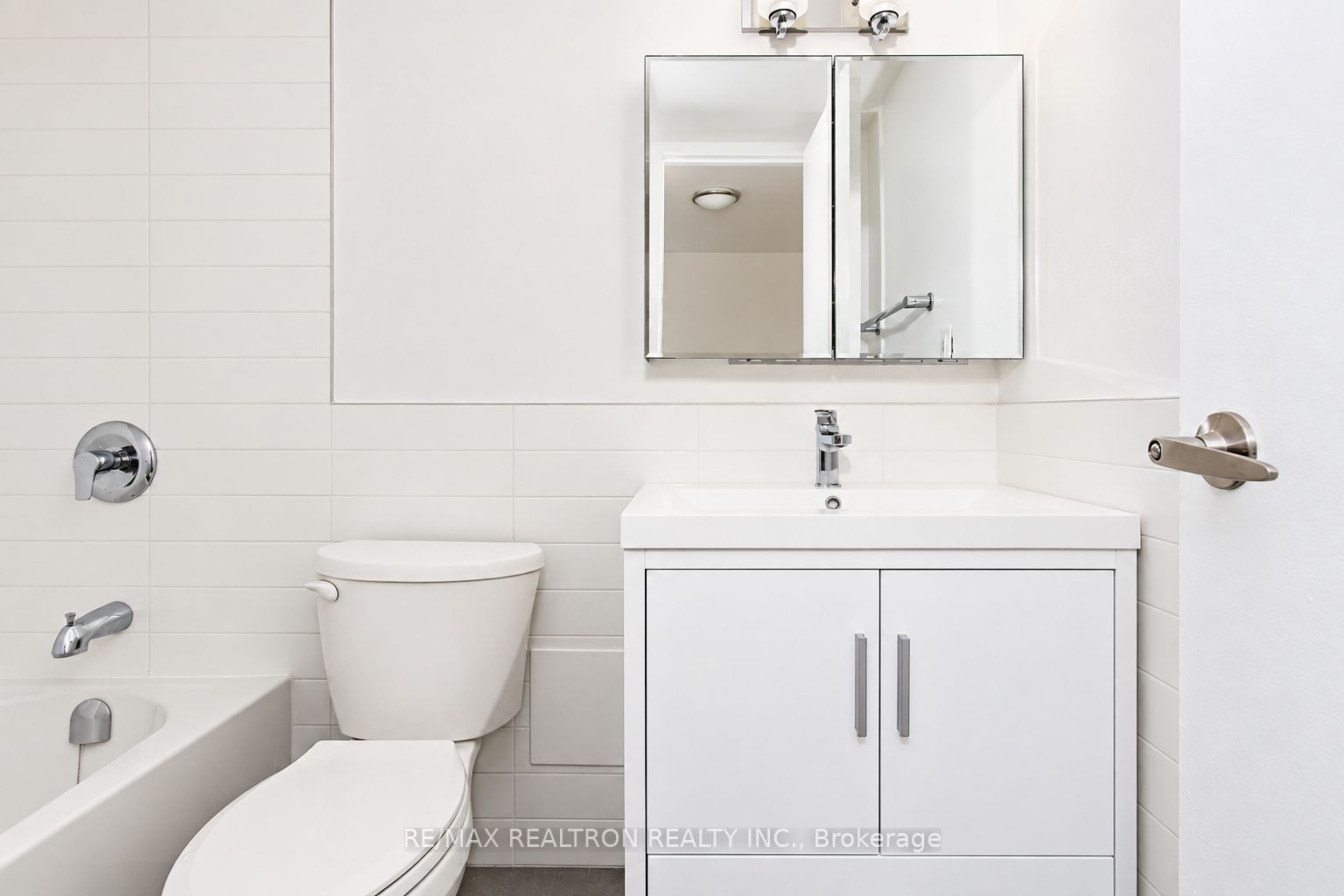 Unit 1110 - 6200 Bathurst Street, North York 5