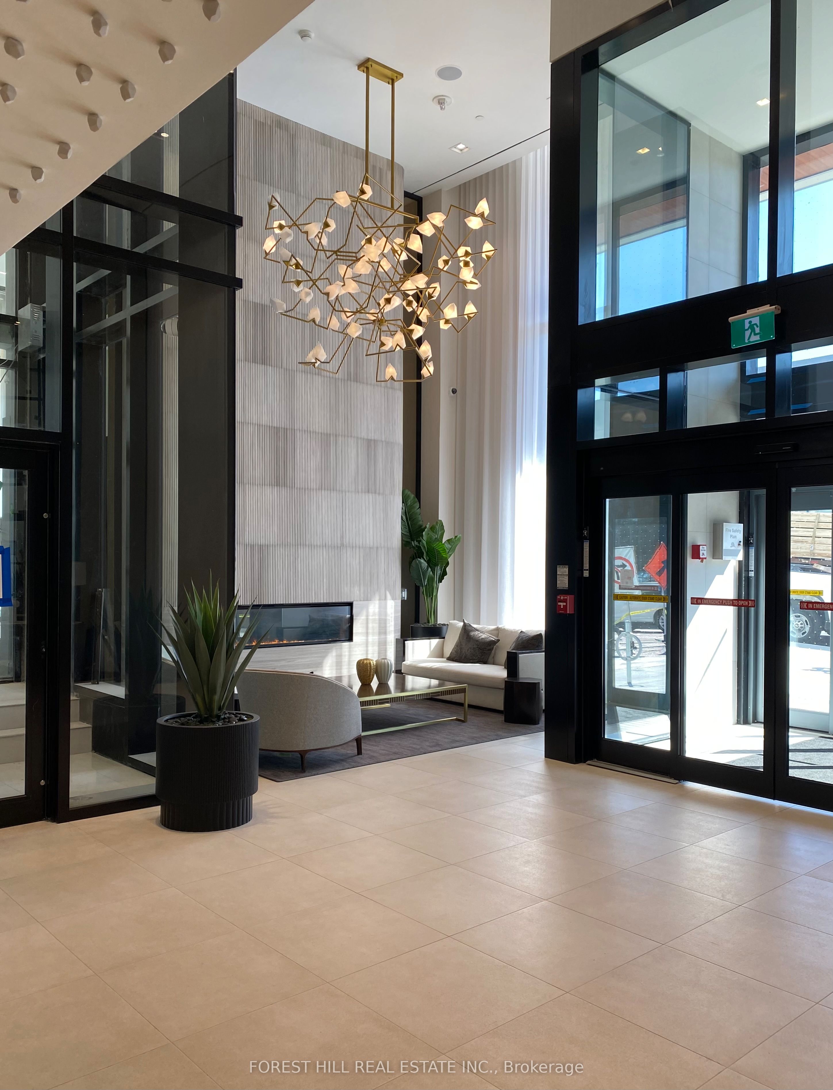 Unit 302 - 2020 Bathurst Street, Toronto 2