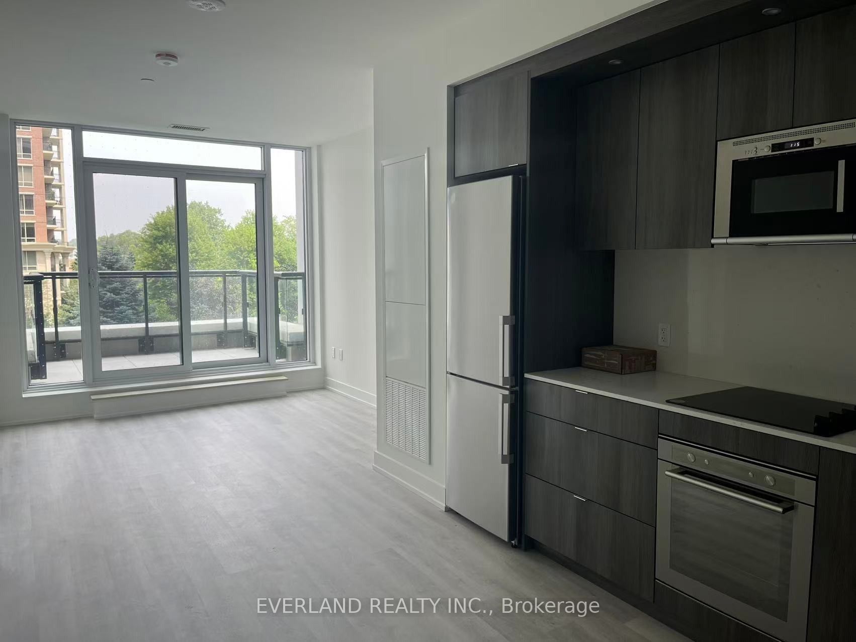 Unit 443 - 20 Inn On The Park Drive, North York 3
