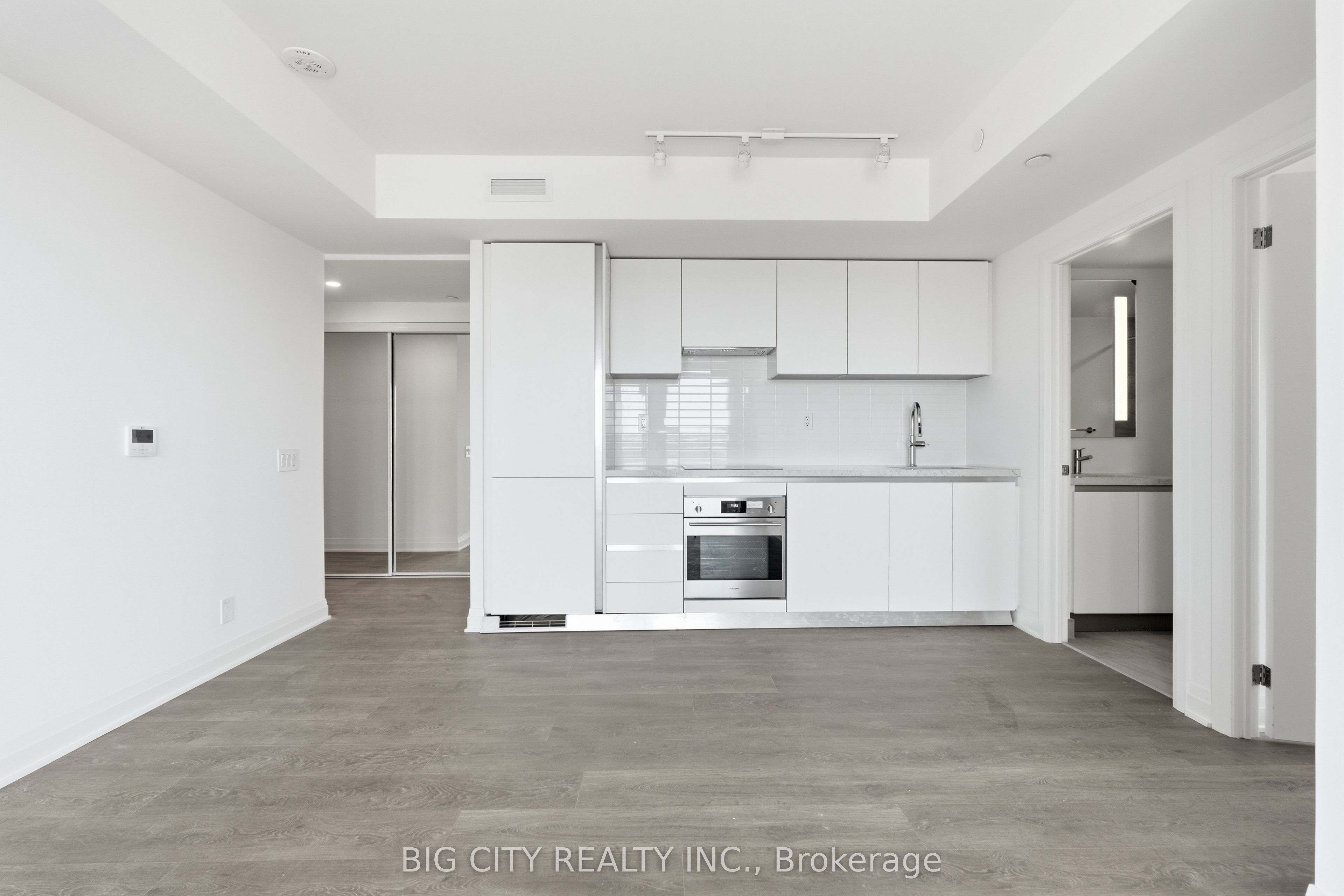 Unit 410 - 25 Frederick Todd Way, Toronto 5