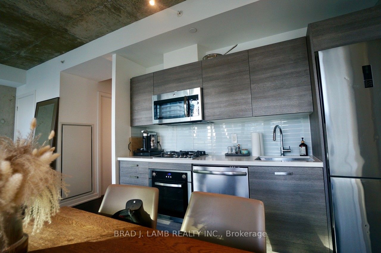 Unit 1801 - 11 Charlotte Street, Toronto 4