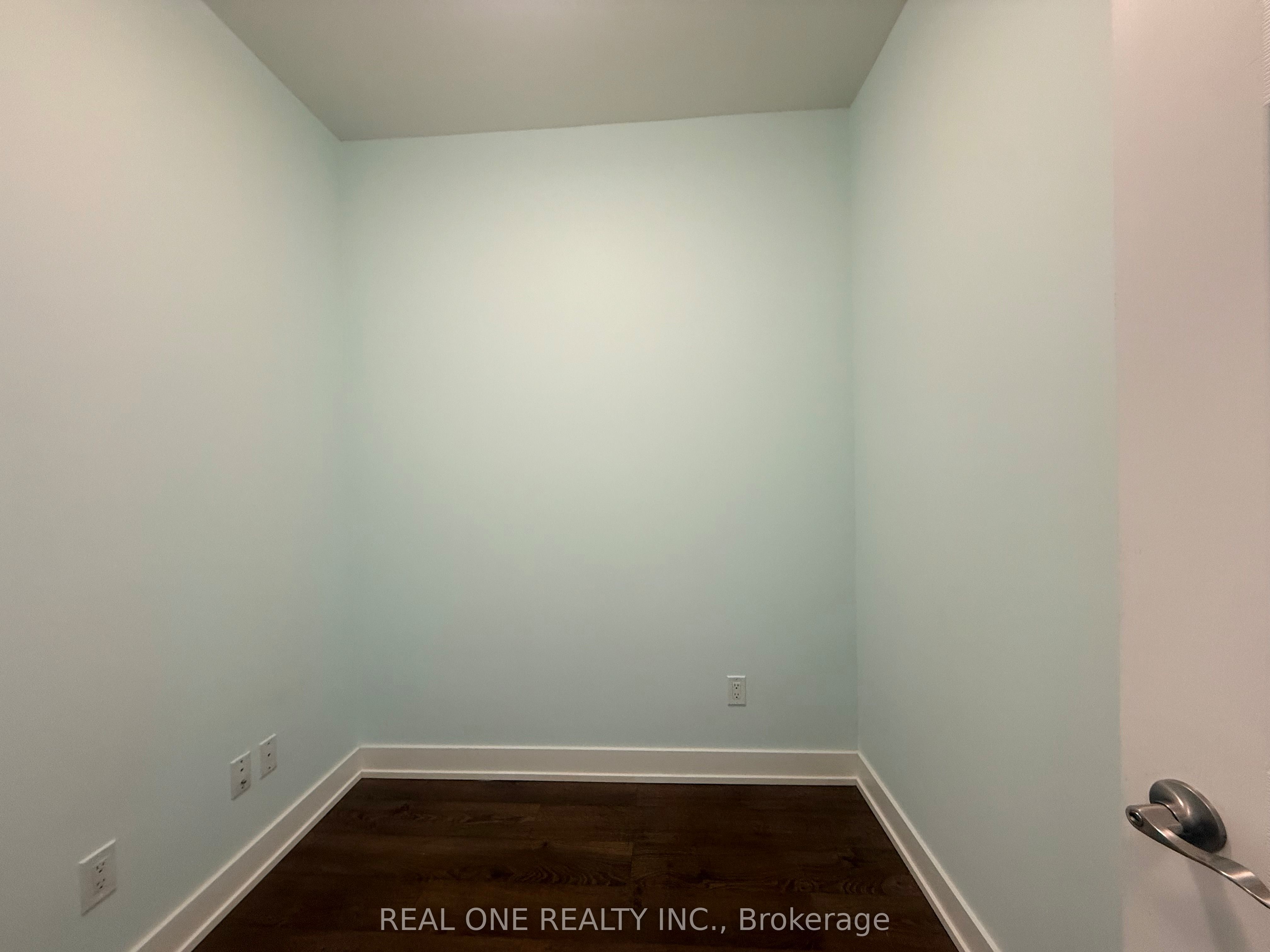 Unit 610 - 80 Vanauley Street, Toronto 3